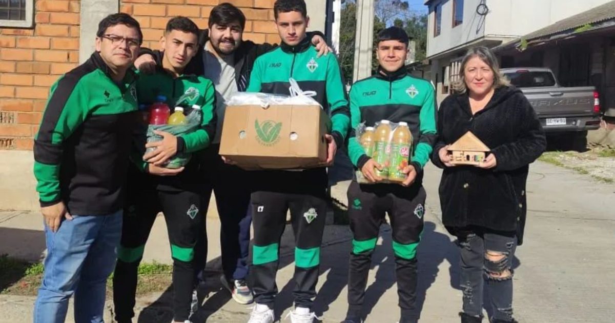 Tercera División de Chile: Barra “rival” donó colaciones a equipo con problemas para disponer de alimentación a sus jugadores