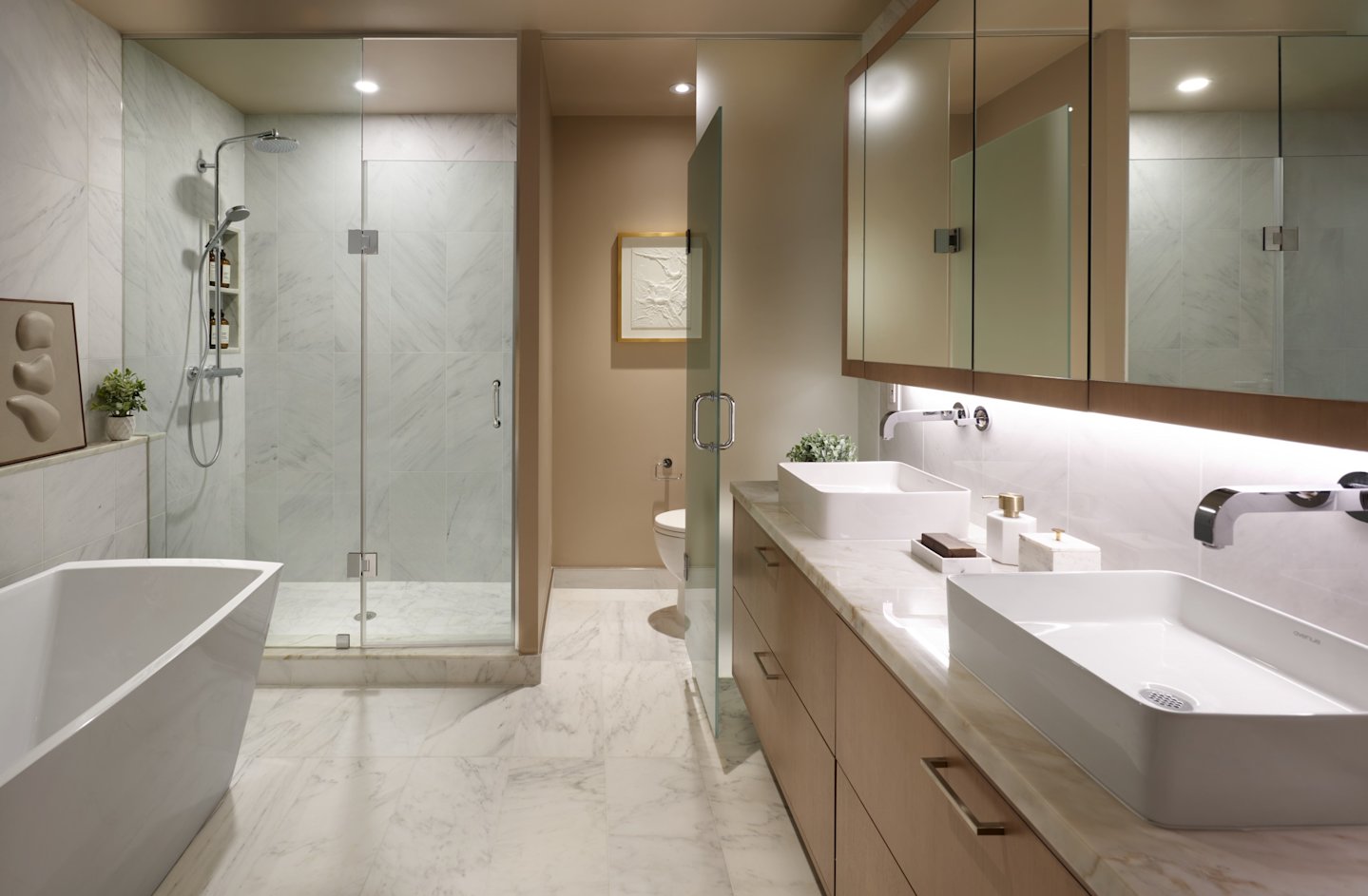 Aqualuna Suite 217 Principal Ensuite