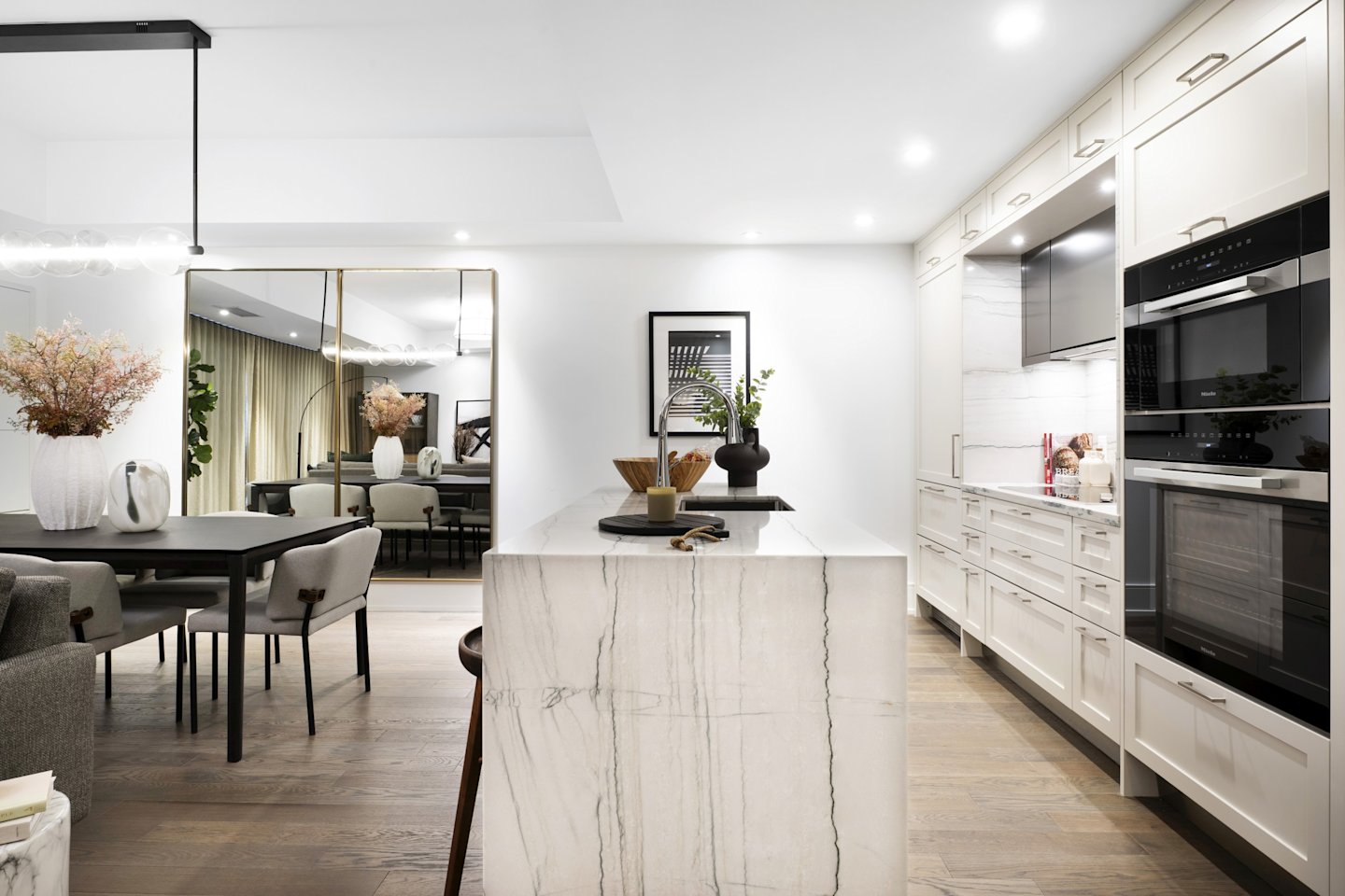 The Well Classic II Suite 516 Kitchen
