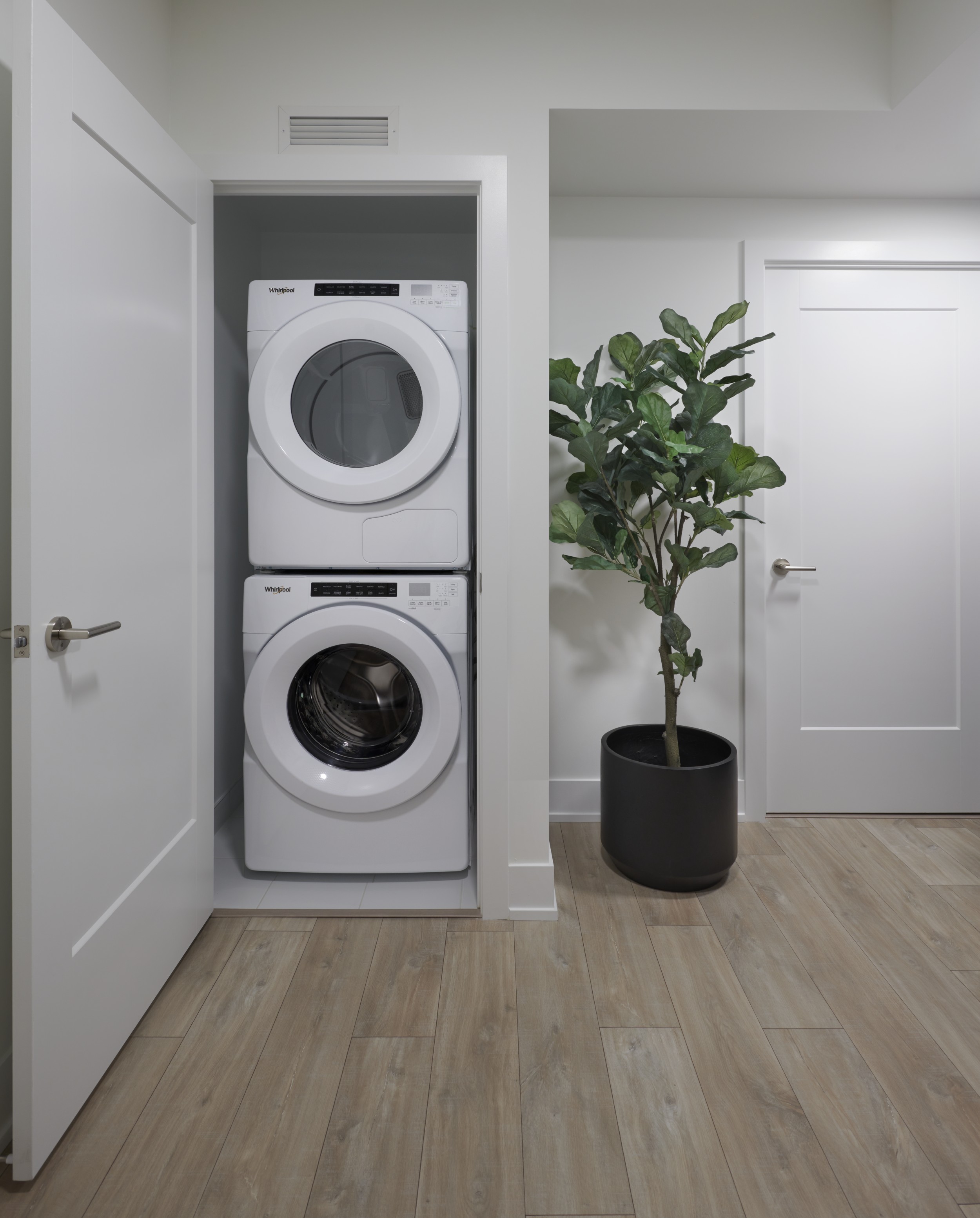 The Dupont Suite 704 Laundry