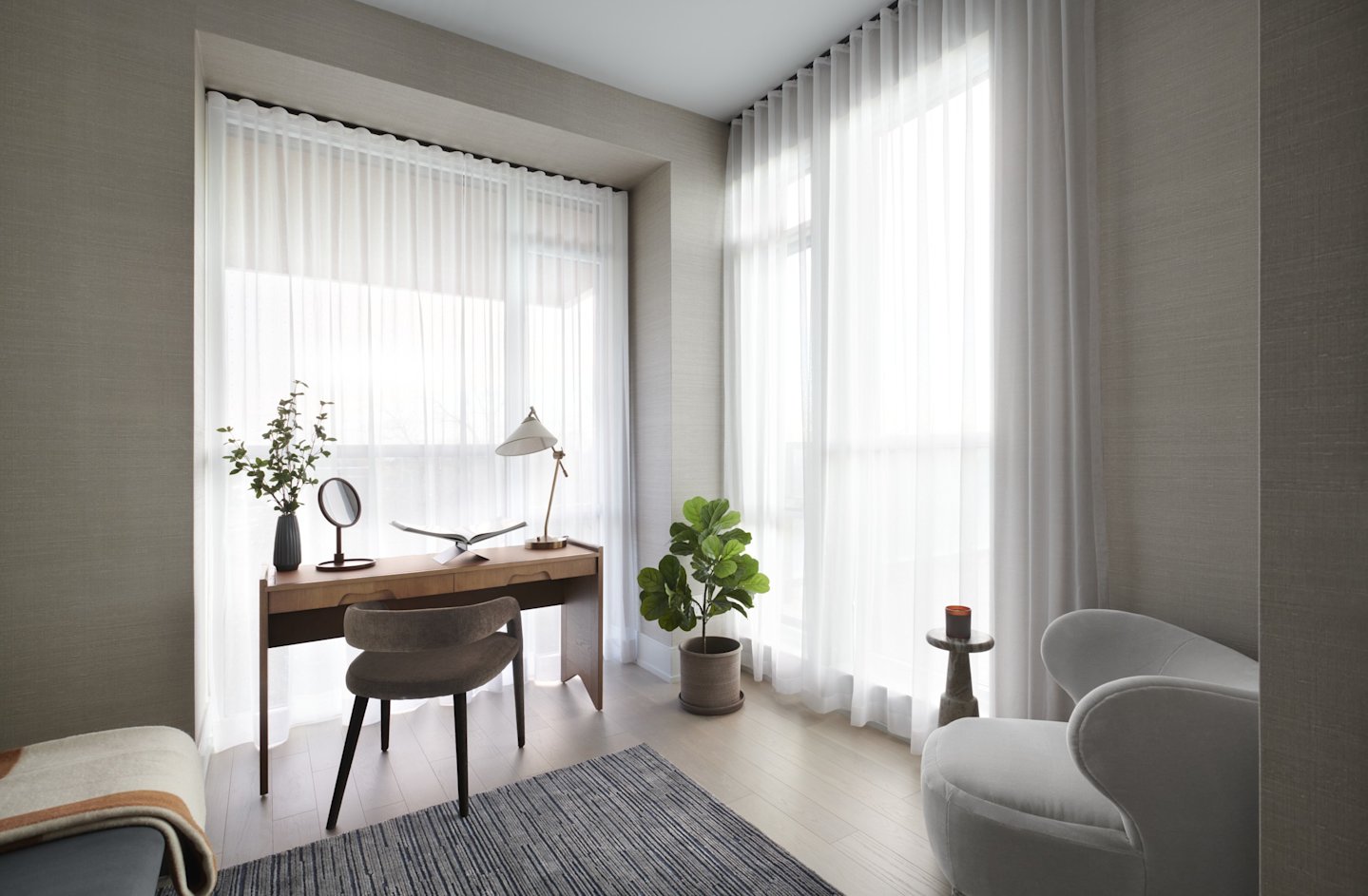 Royal Bayview Suite 318 Den