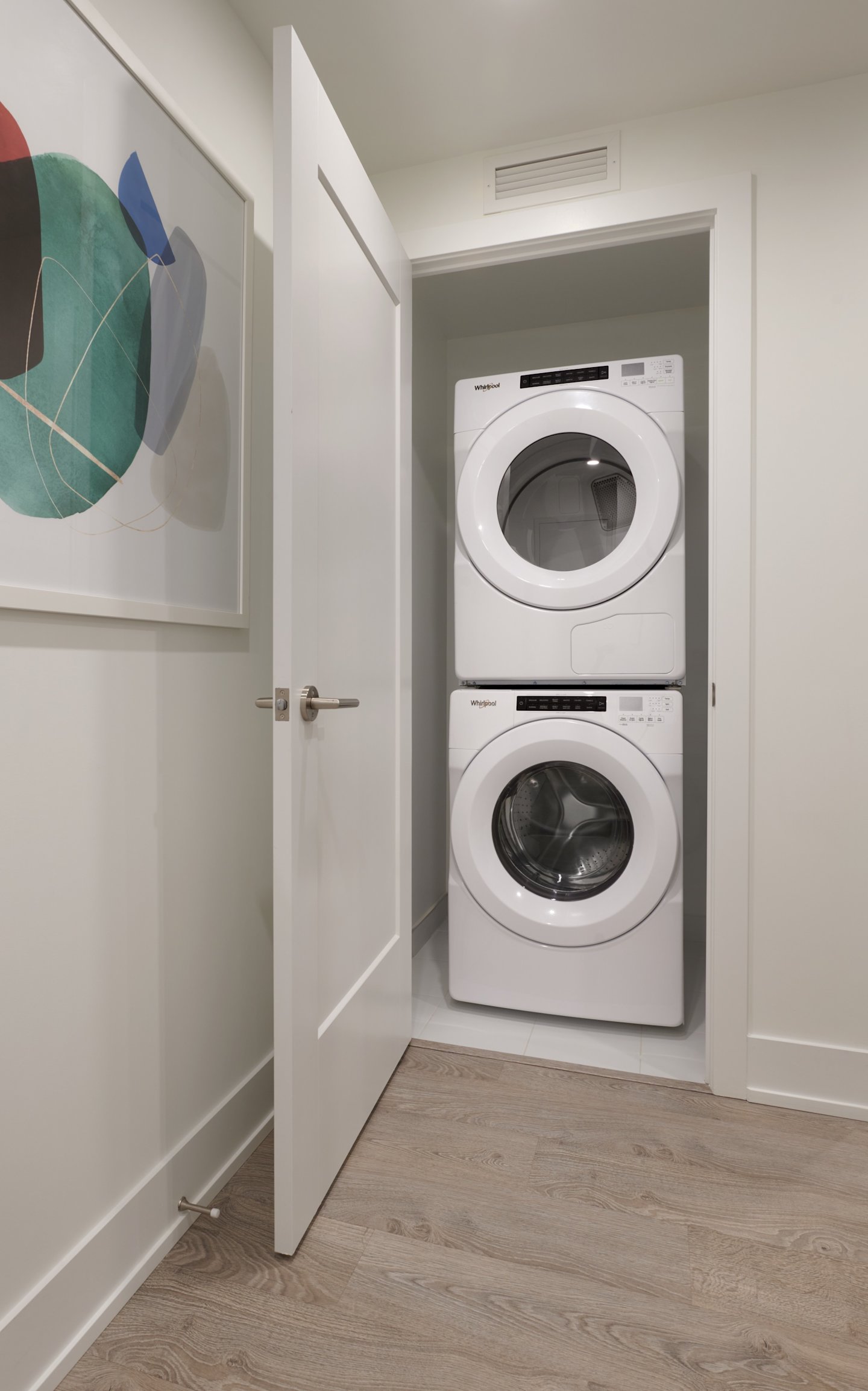 The Dupont Suite 331 Laundry Room