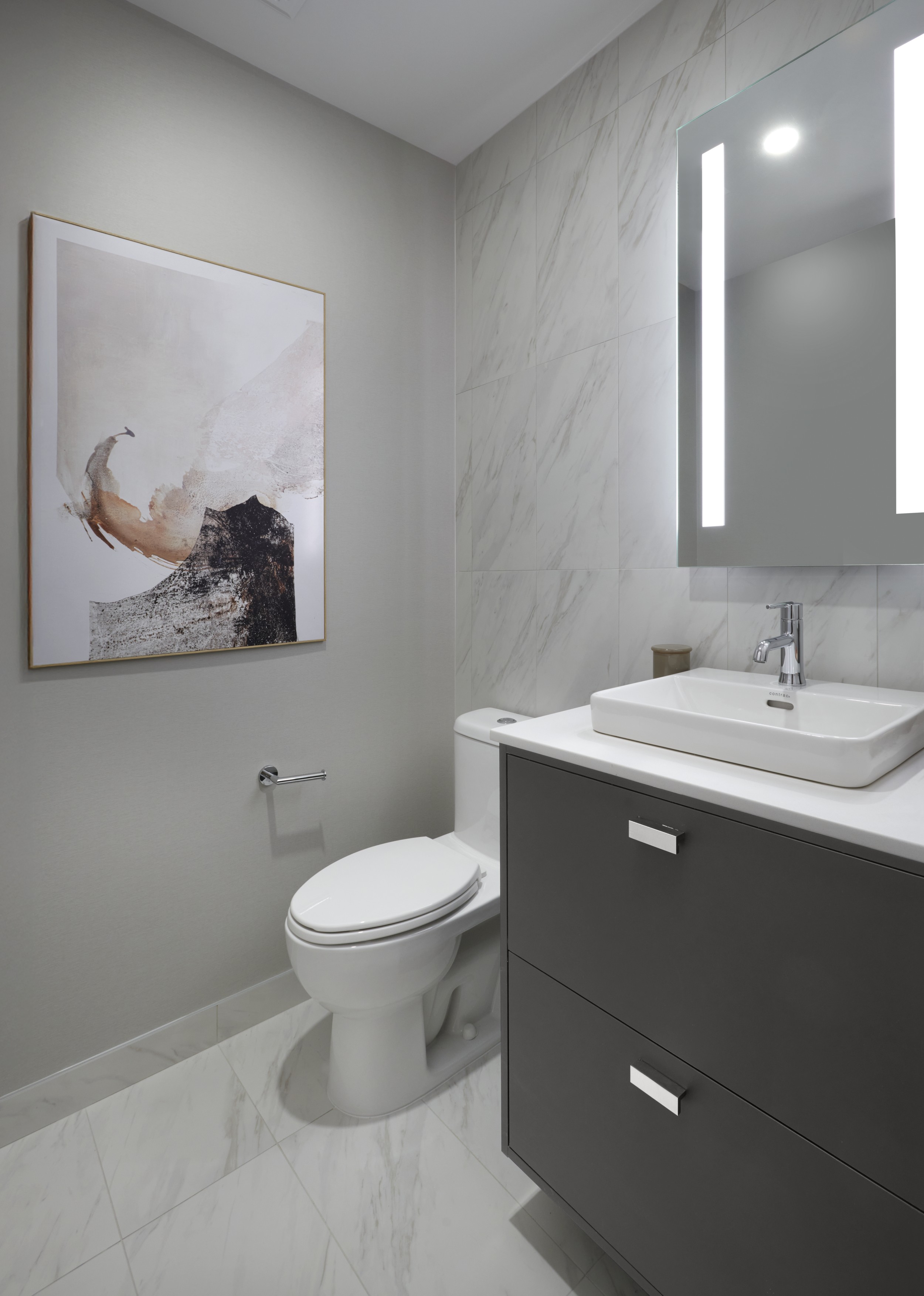 Royal Bayview Suite 208 Powder Room