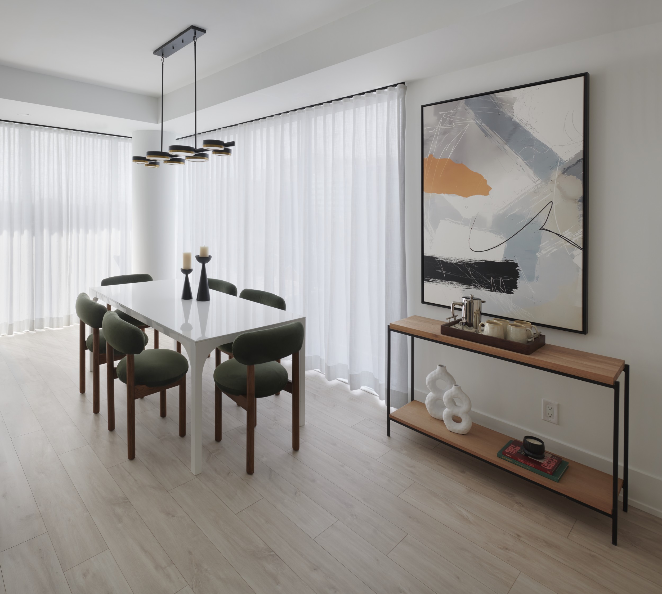 MRKT Suite 612 Dining Room