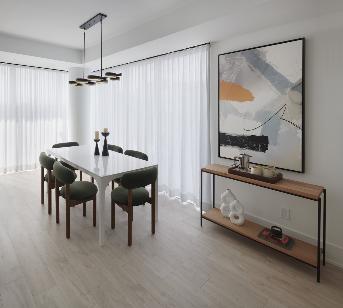 MRKT Suite 612 Dining Room