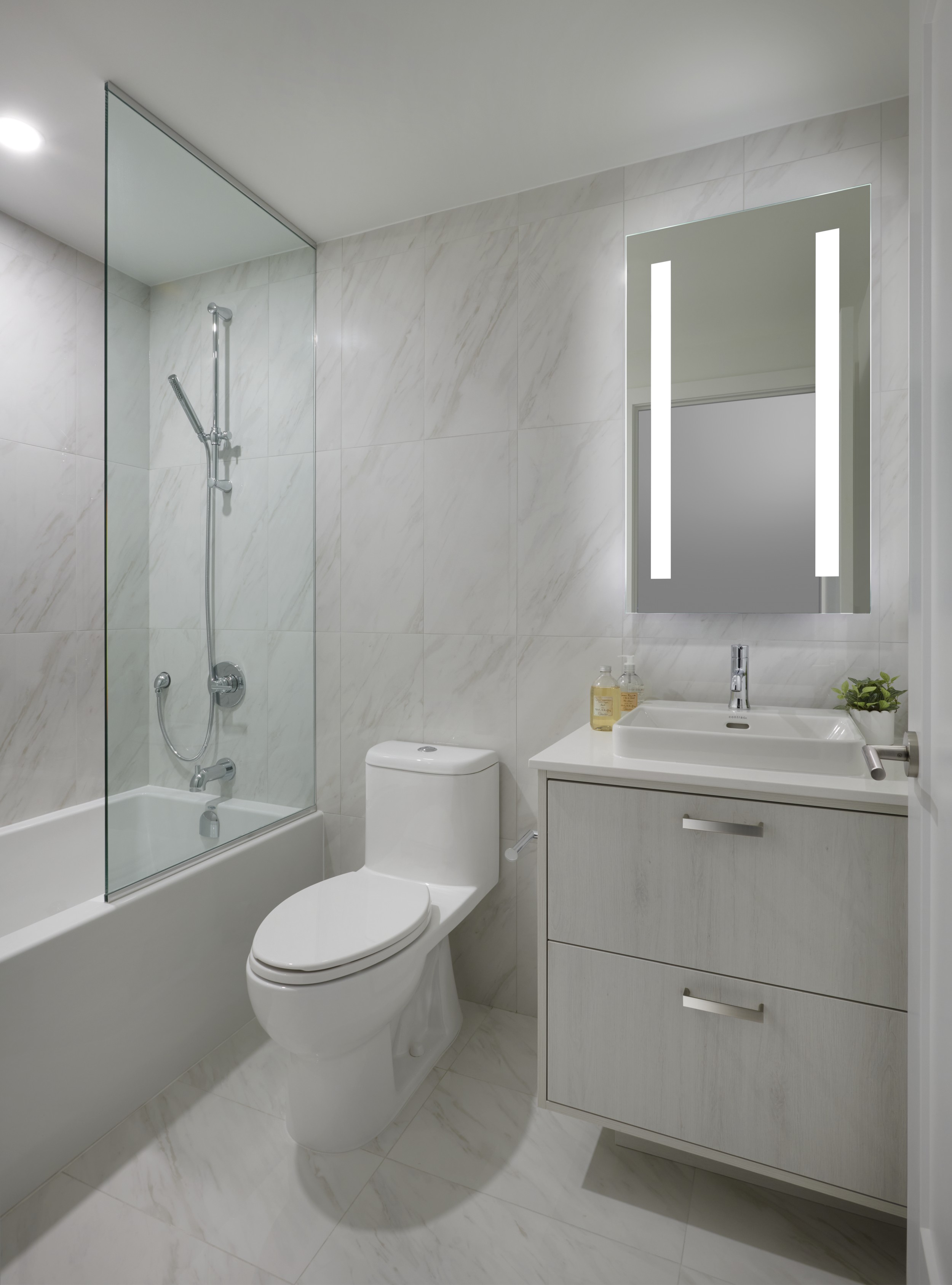 The Dupont Suite 626 Bathroom