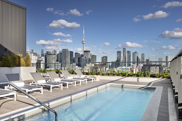 MRKT Amenities Rooftop Pool