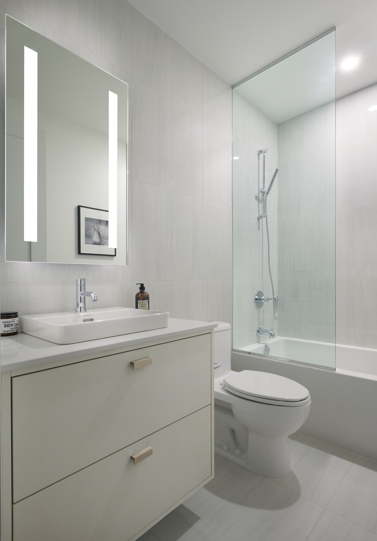 MRKT Suite 404 Principal Ensuite