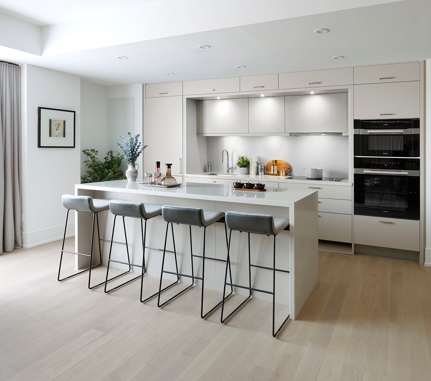 Edenbridge Model Suite Suite 2L (305) Kitchen