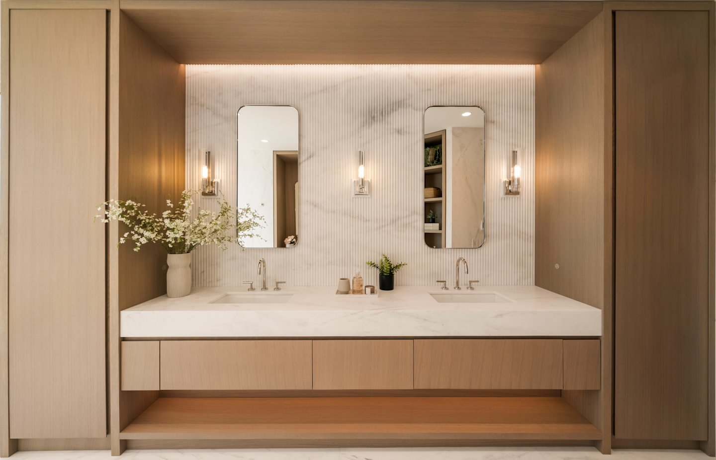 Aqualuna SPH1 Bathroom