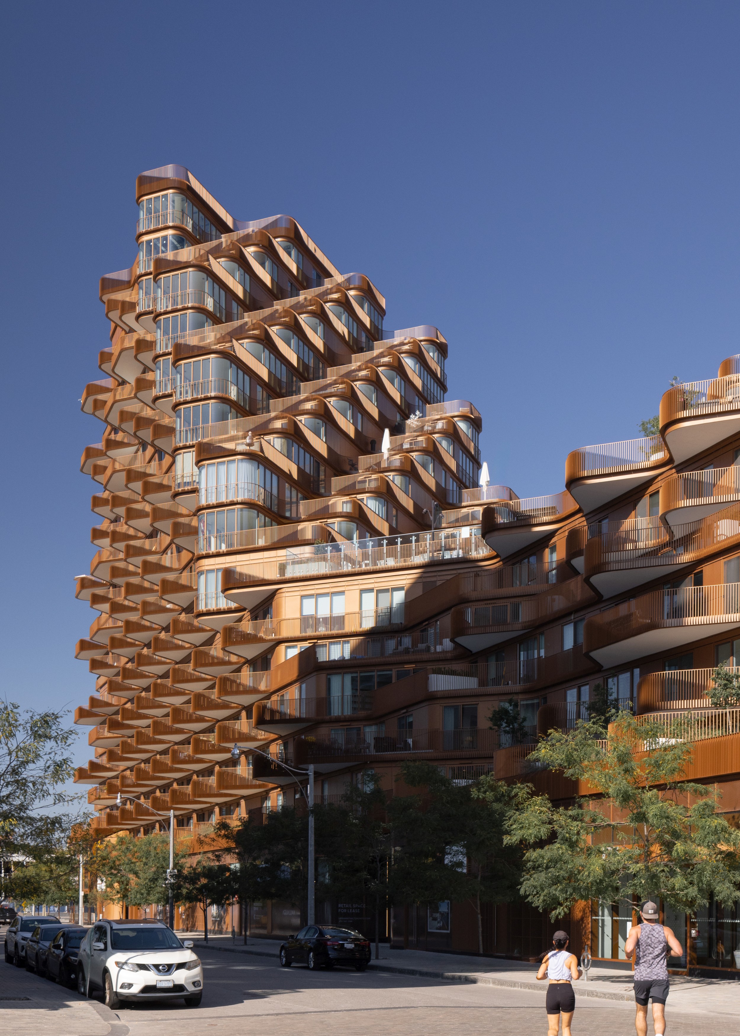 Aqualuna Building Exterior