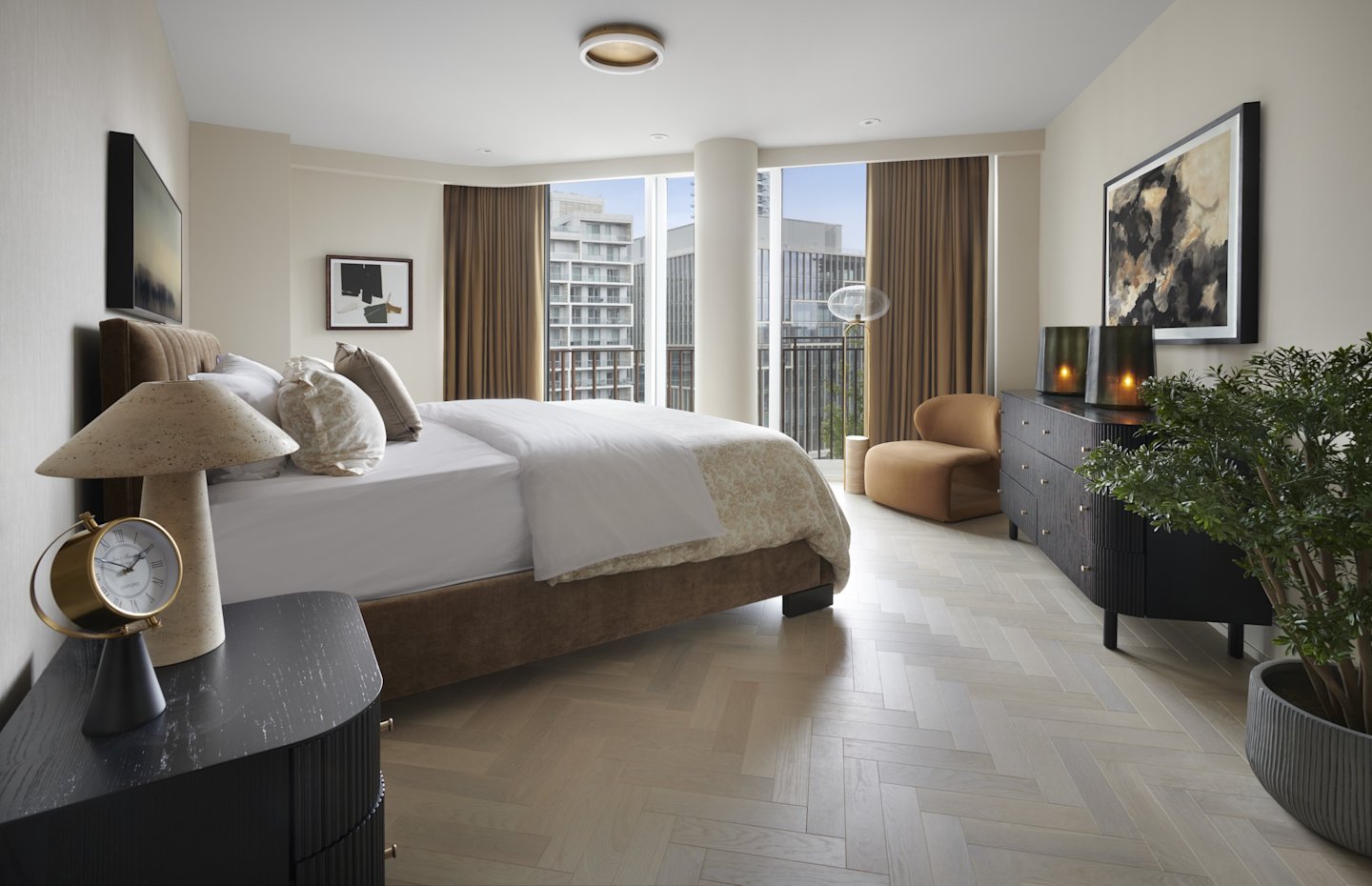 Aqualuna Suite 815 Principal Bedroom