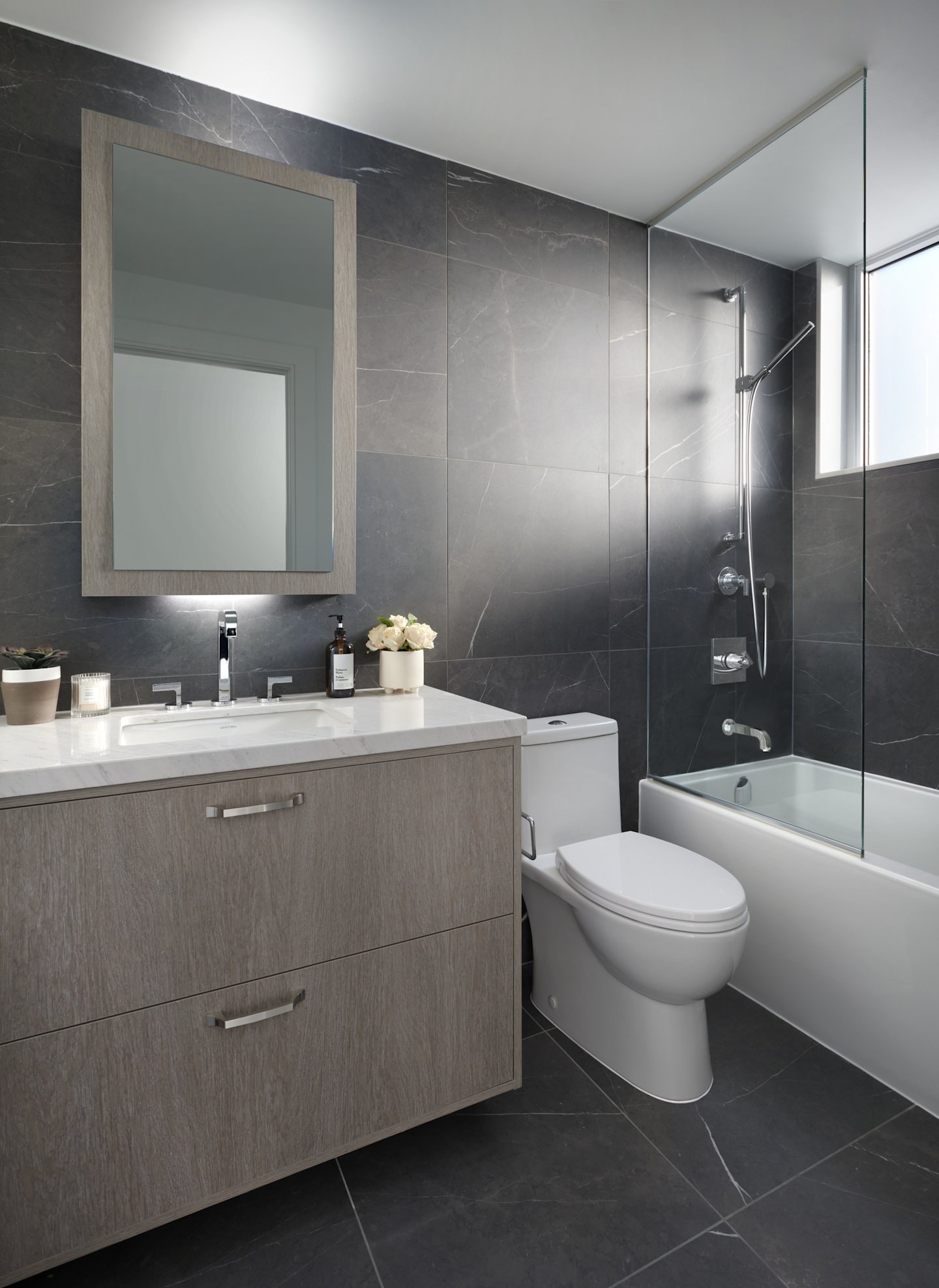 The Well Signature Suite 410 Secondary Bathroom