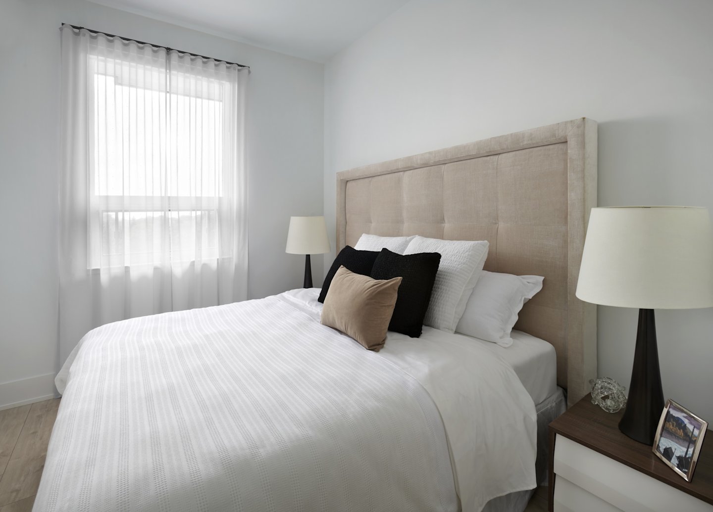 MRKT Suite 512 Secondary Bedroom