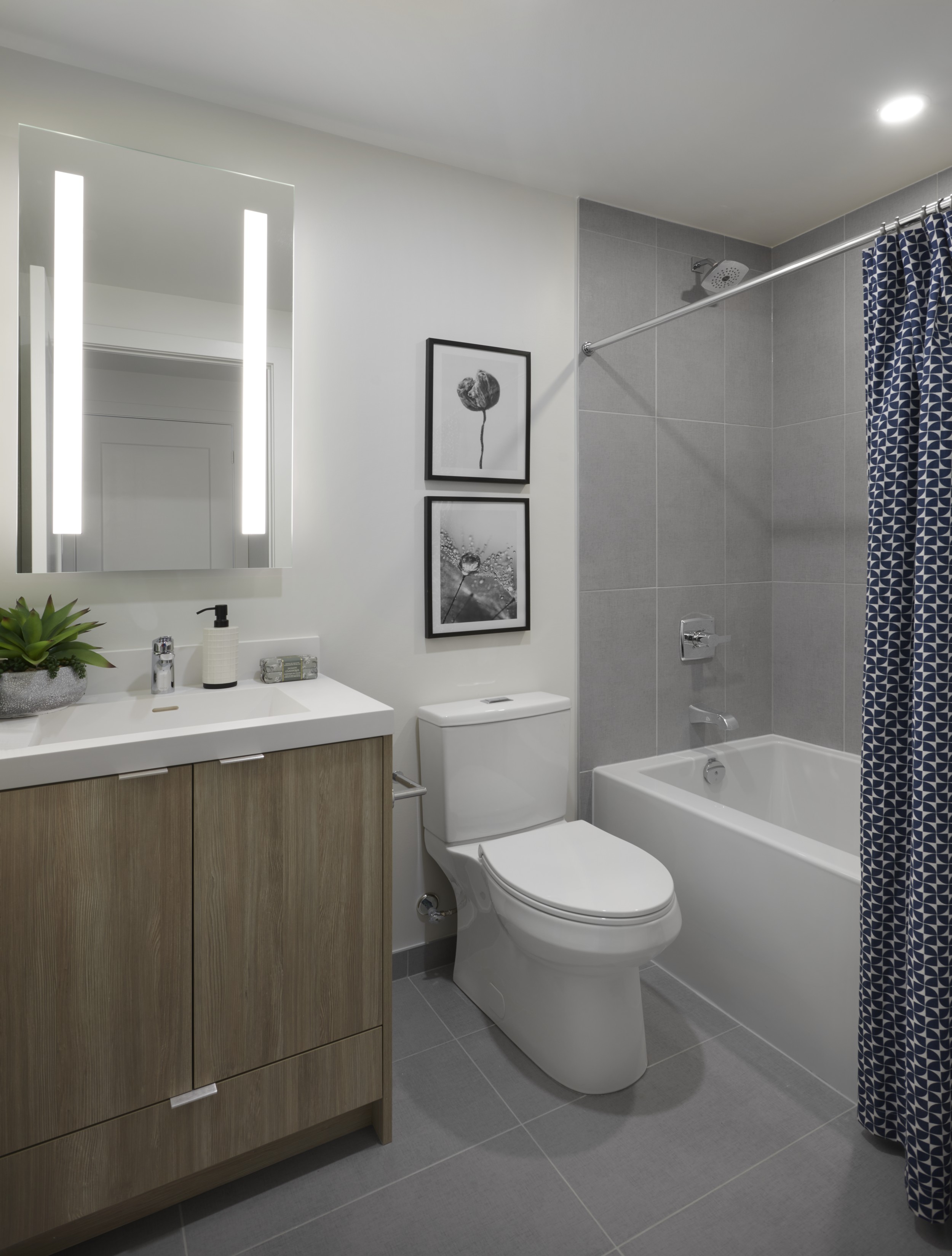 Westerly Suite 613 Secondary Bathroom
