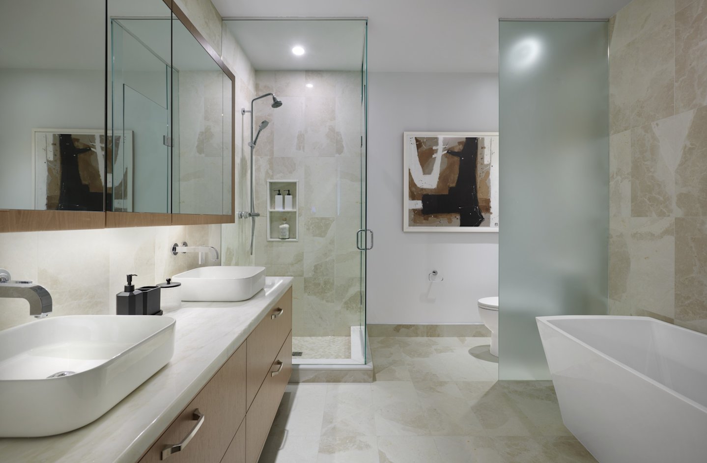 The Well Signature Suite 303 Principal Ensuite