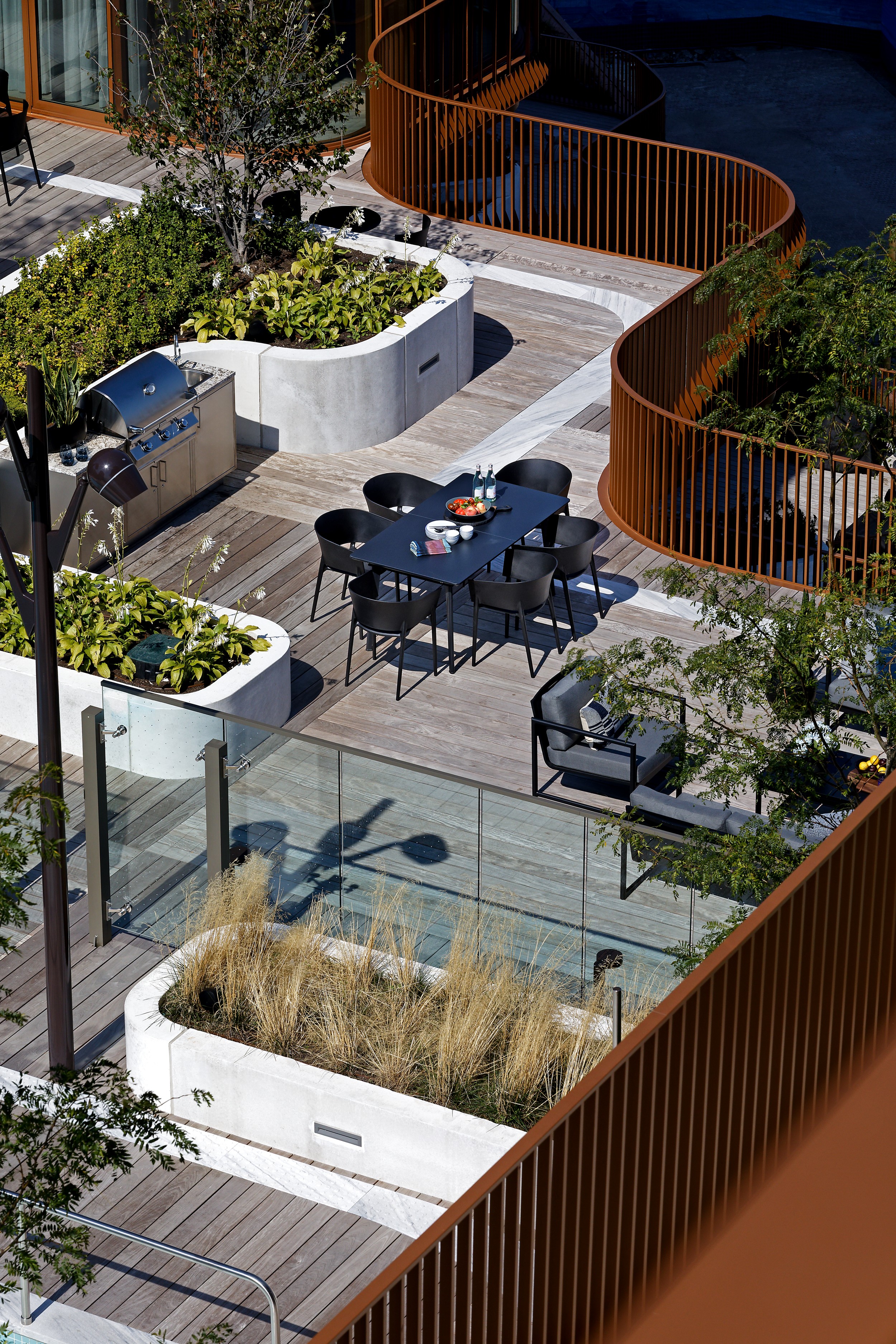 Aqualuna Outdoor Patio and BBQ