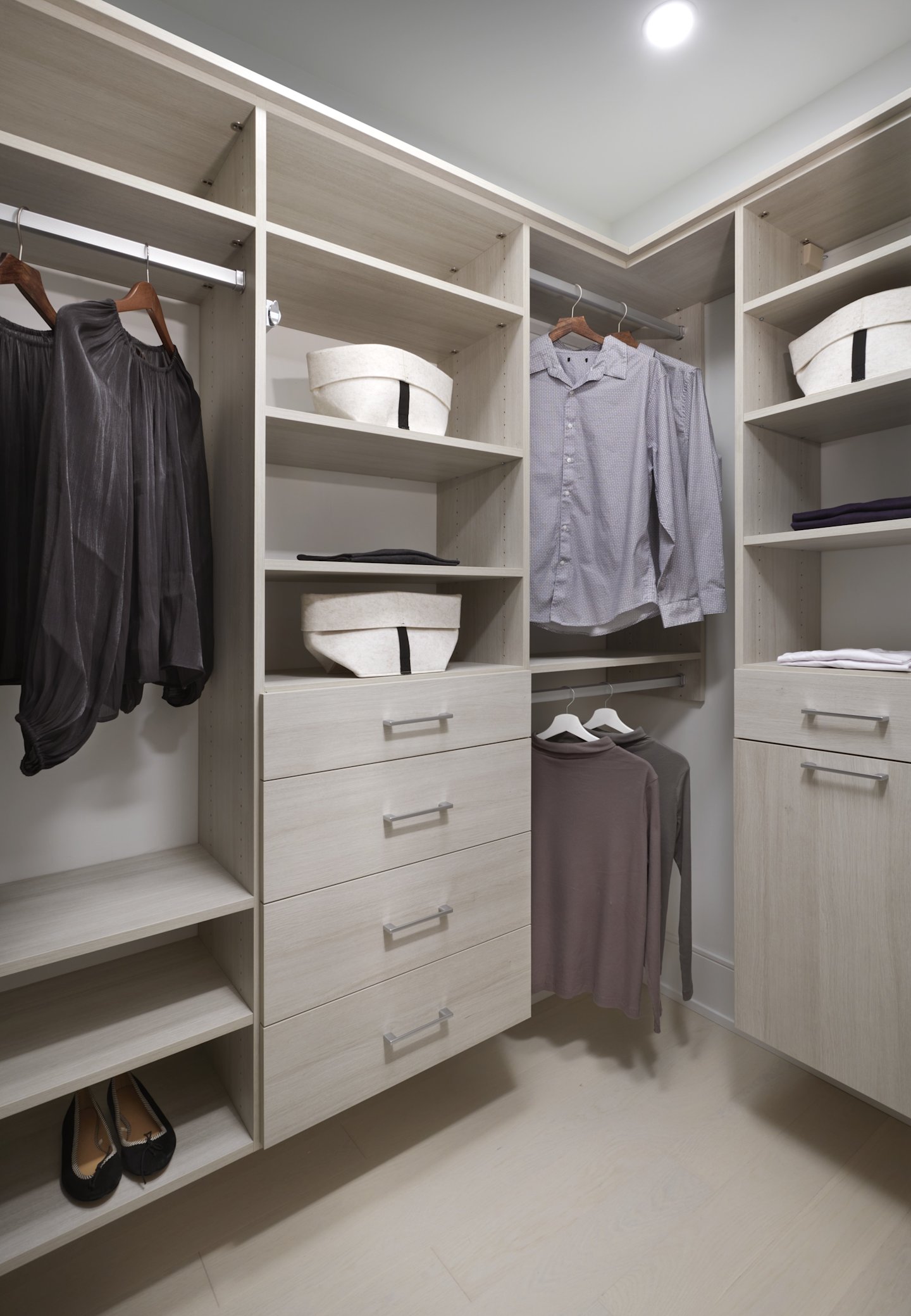 Edenbridge Suite 124 Walk-In Closet