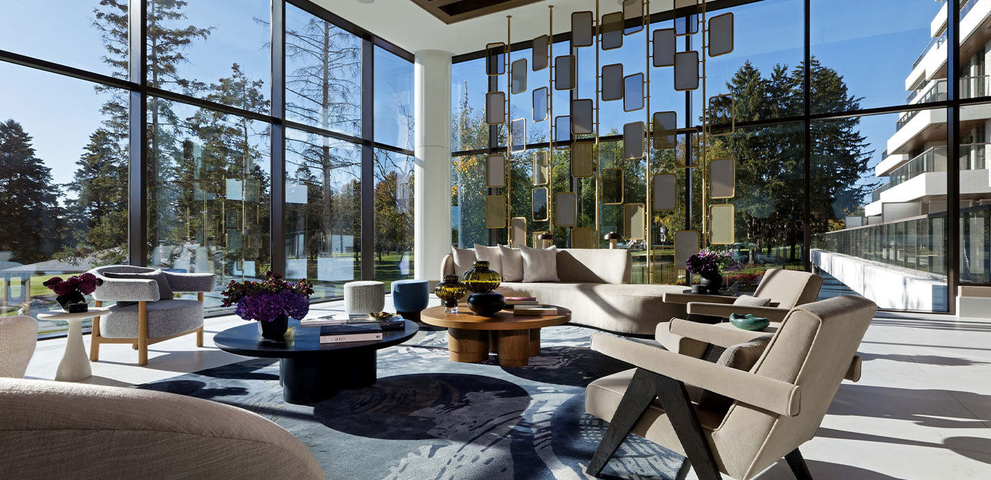 Royal Bayview lobby lounge