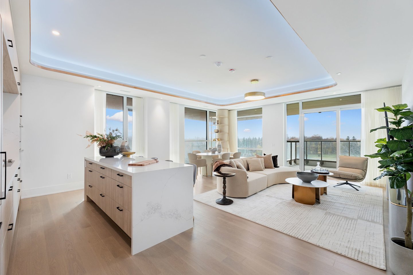 Royal Bayview Suite 418 Living Room Dining Roon and Kitchen