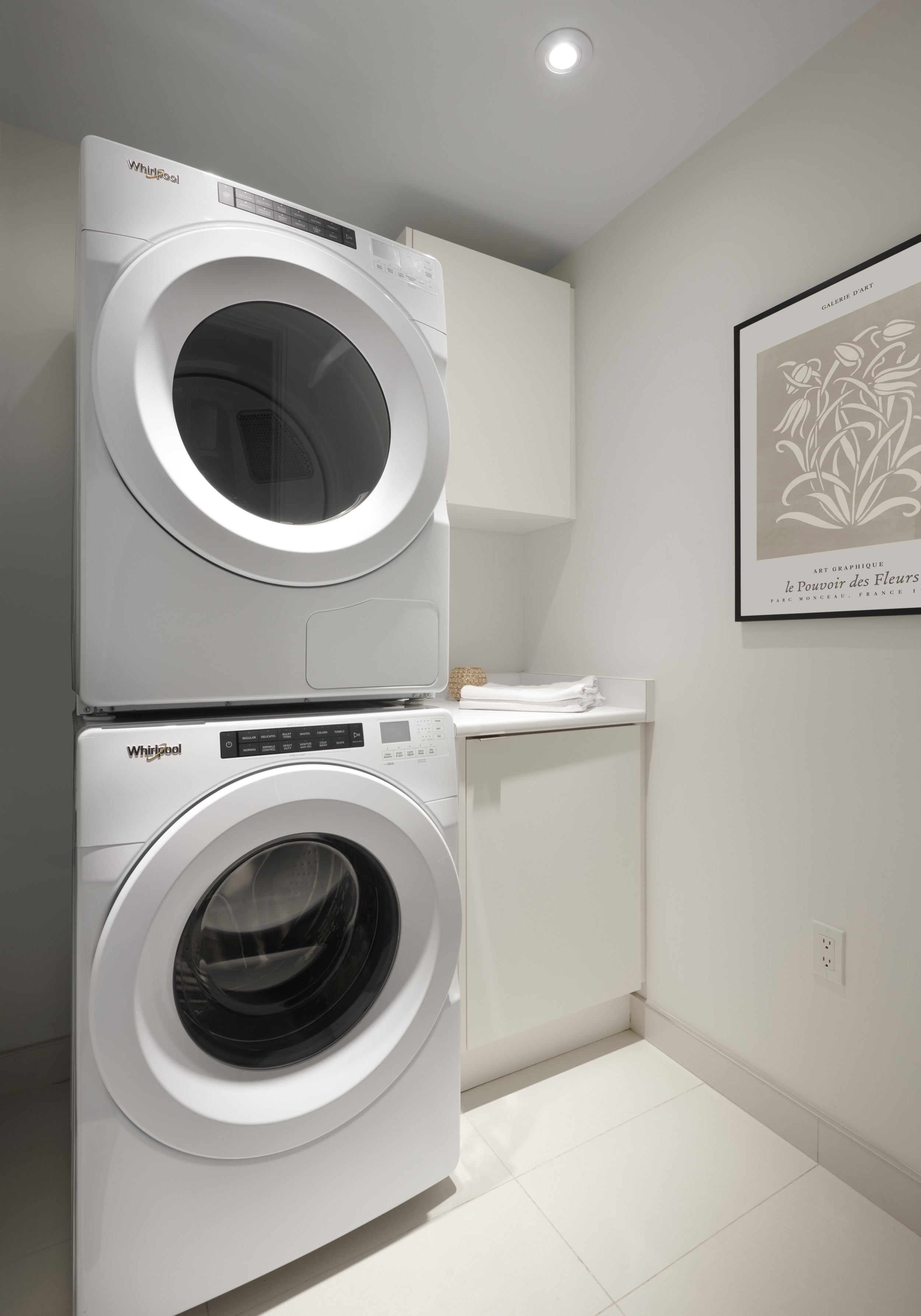 Chateau Suite 111 Laundry Room