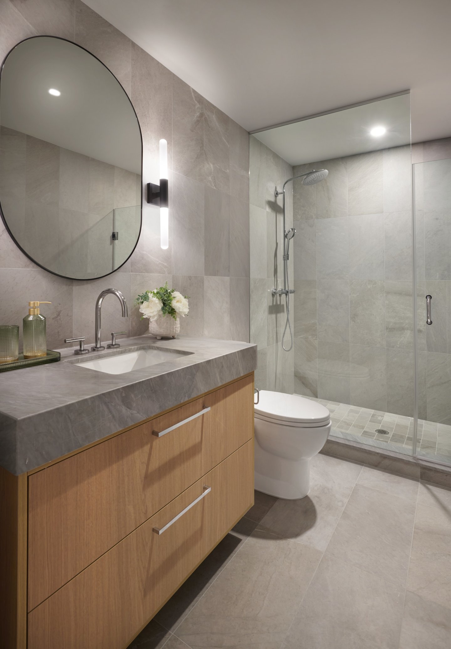 Aqualuna Suite 1203 Secondary Ensuite