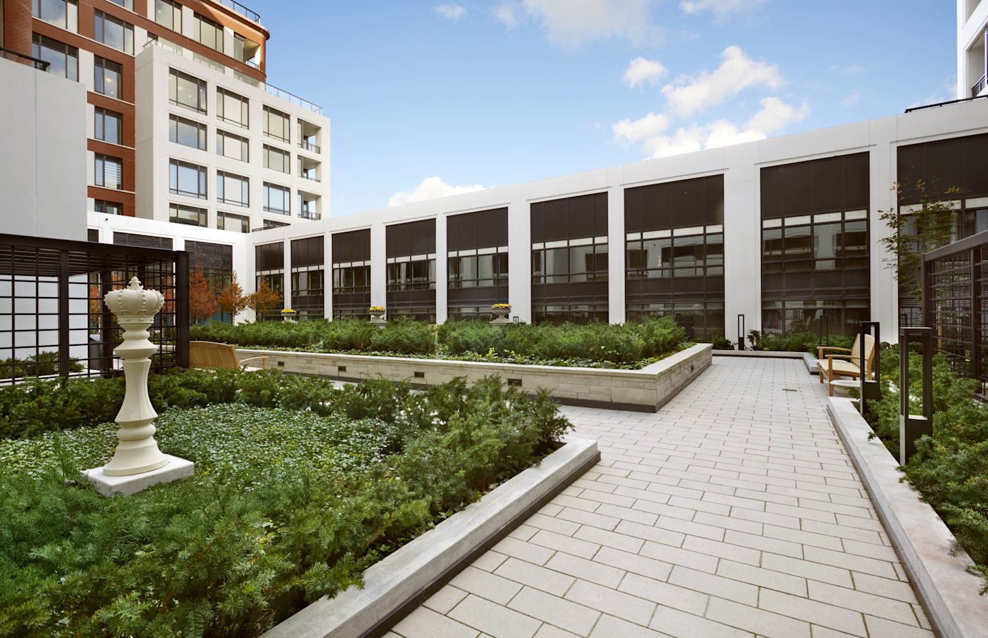 Edenbridge Outdoor English Garden