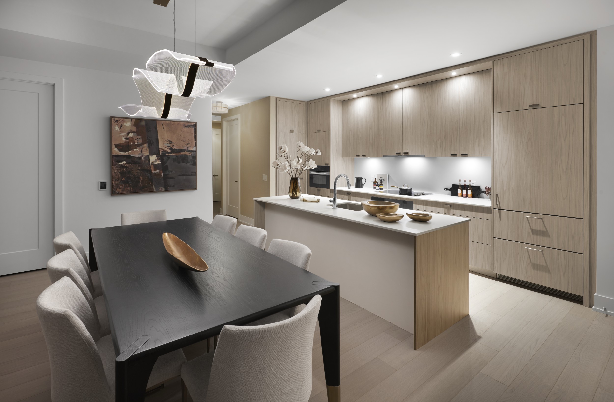 Royal Bayview Suite 208 Kitchen