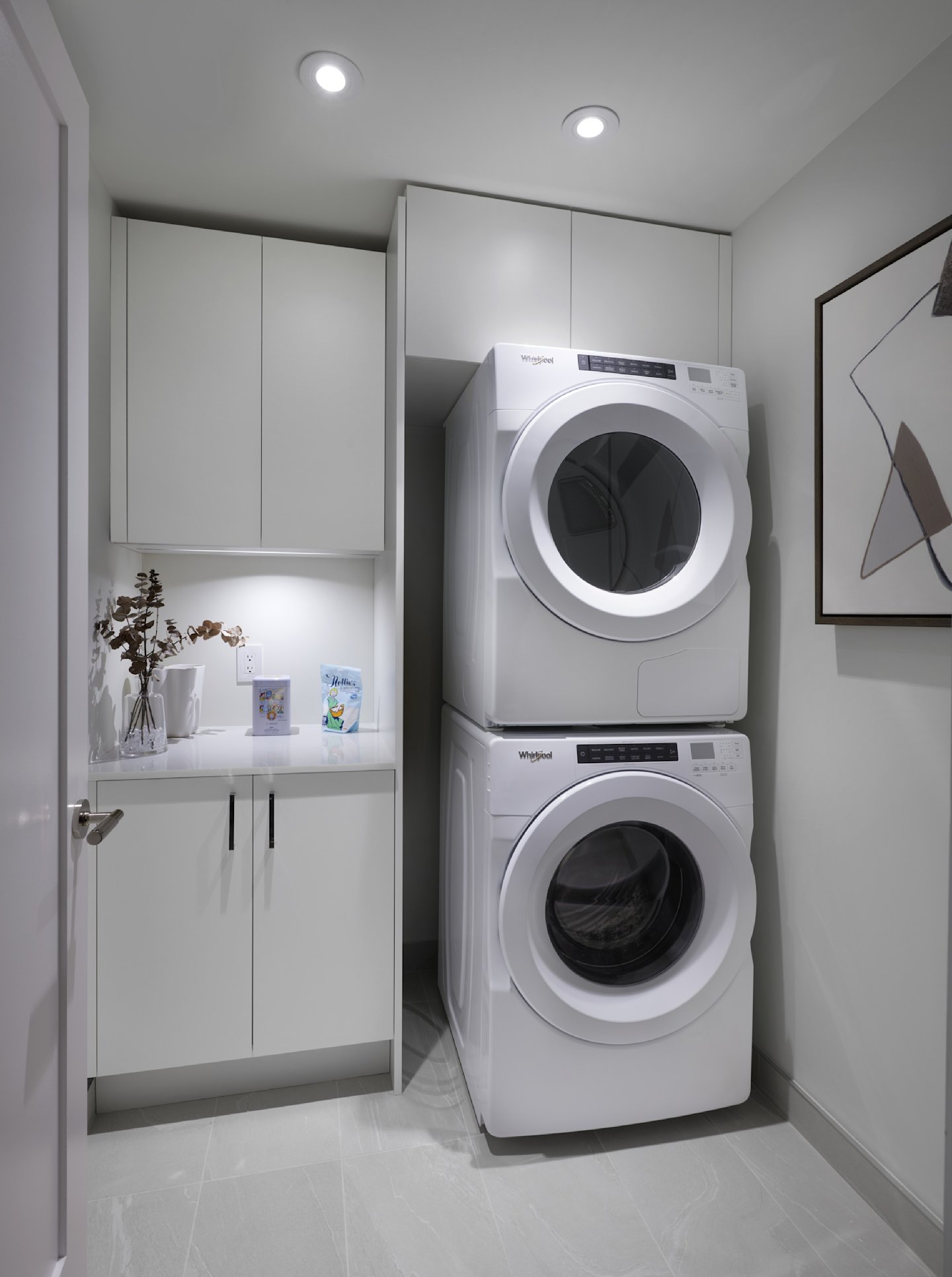 Aqualuna Suite LPH03 Laundry Room