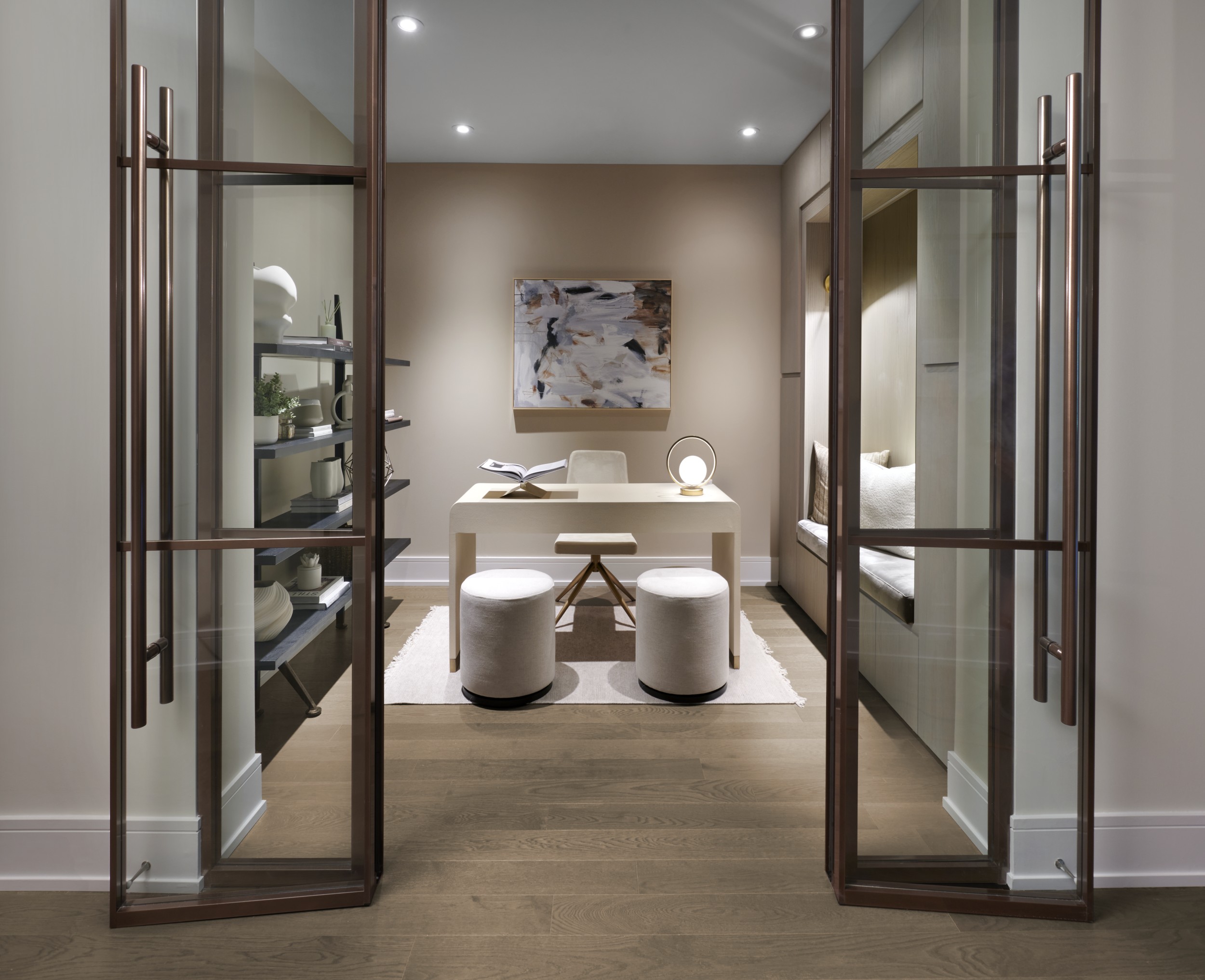 Royal Bayview Suite 217 Den