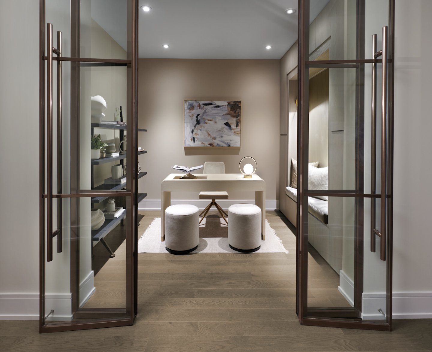 Royal Bayview Suite 217 Den
