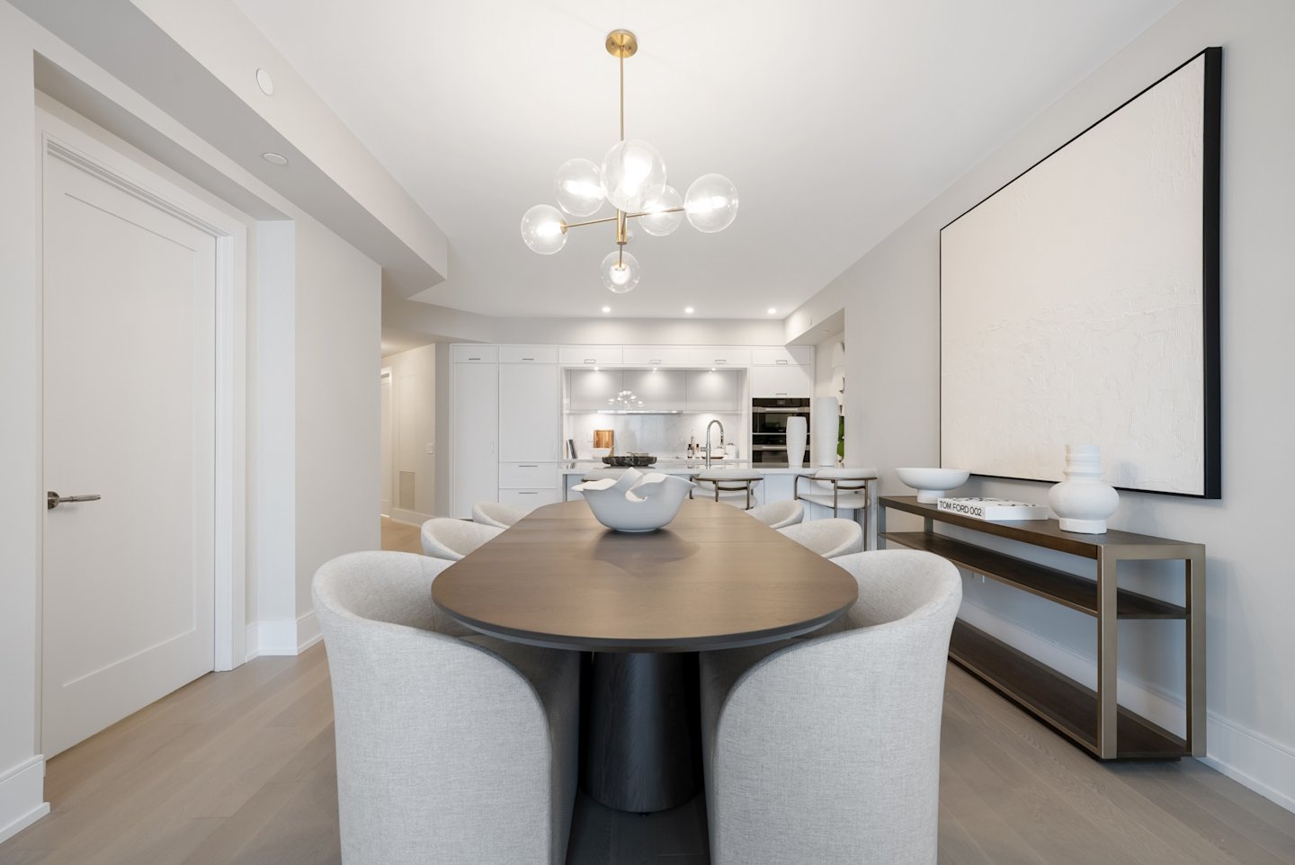 Aqualuna Suite 306 Dining Room