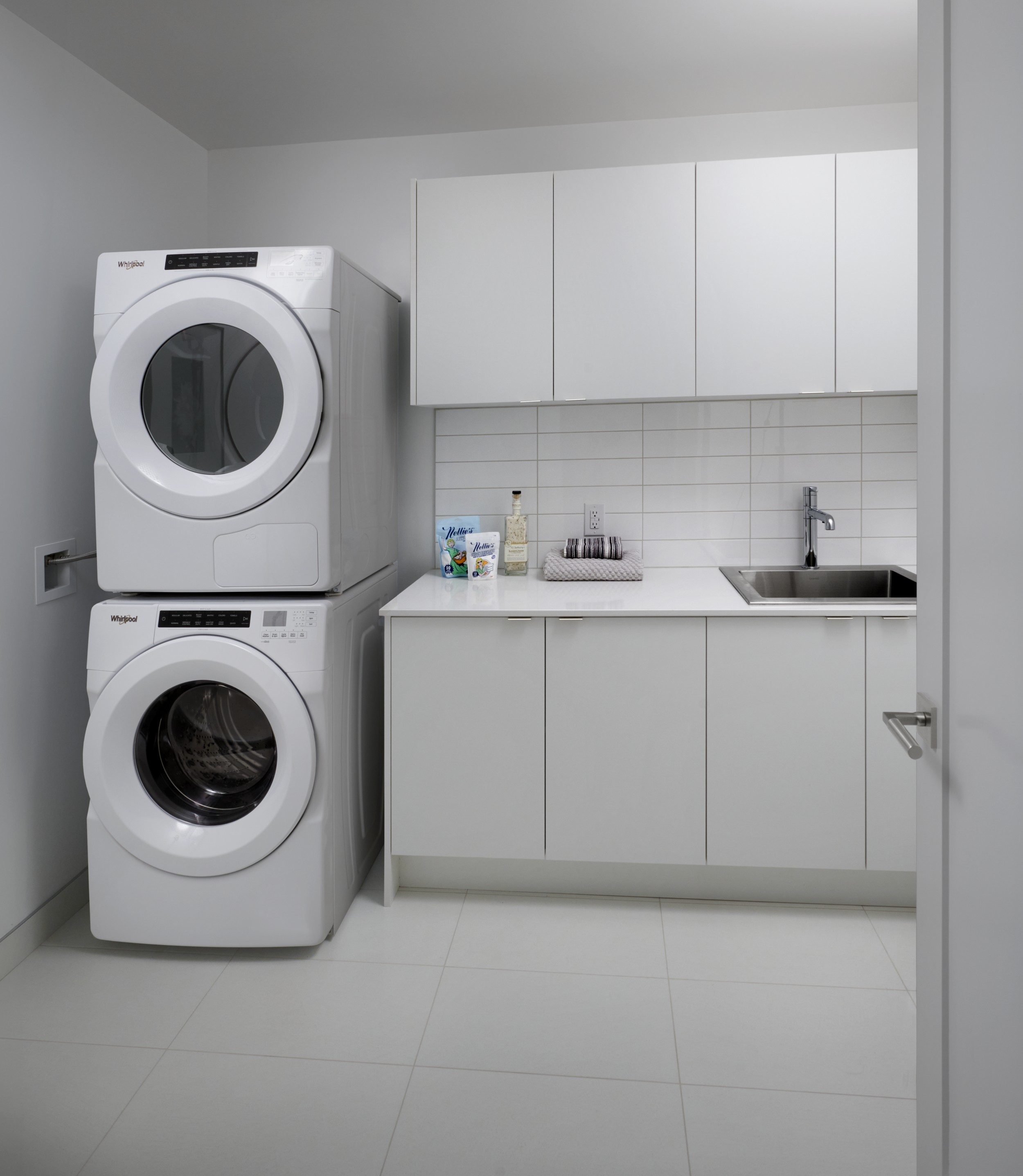 Royal Bayview Suite 204 Laundry Room