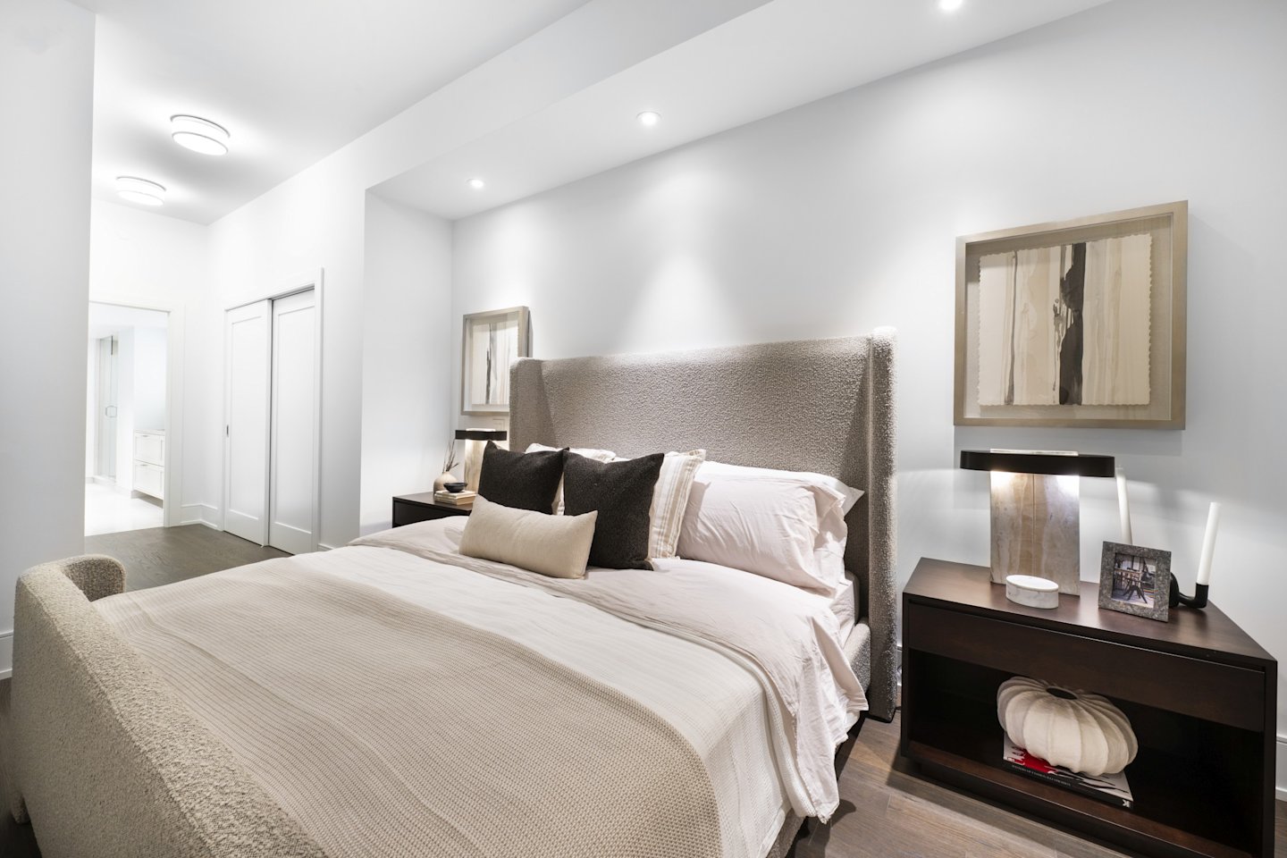 The Well Classic II Suite 516 Principal Bedroom