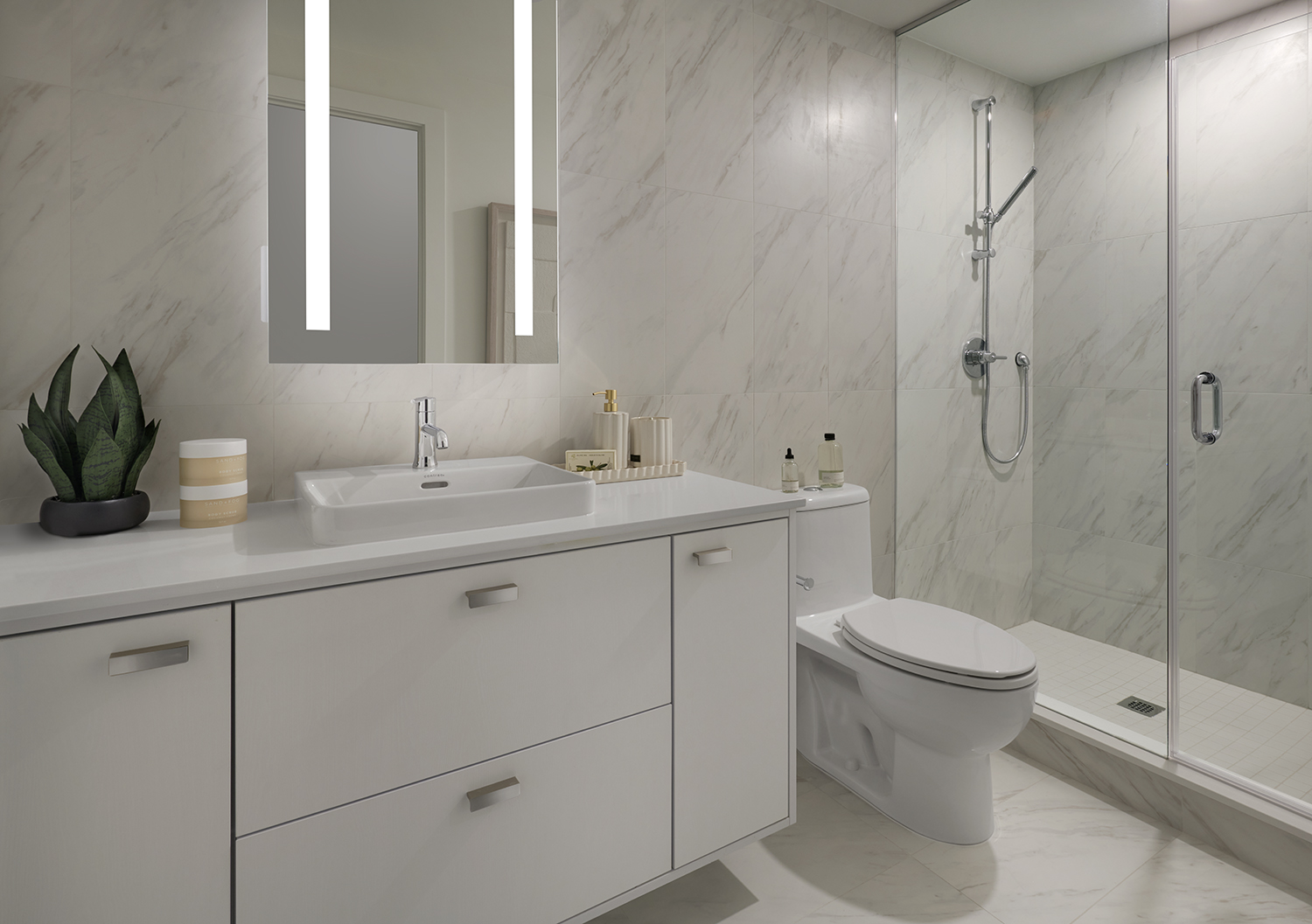 The Dupont Suite 329 Principal Bathroom