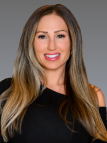A headshot of the Tridel Sales Agent Vanessa Pomante