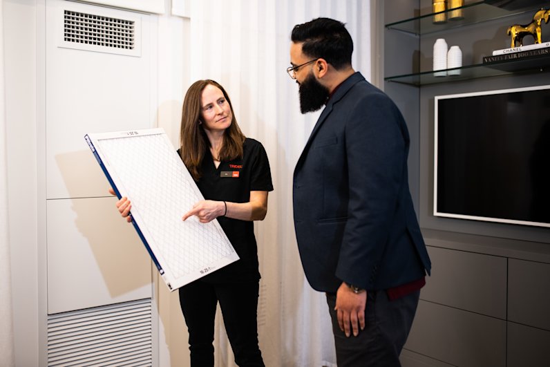 Customer care explains how to change an air filter