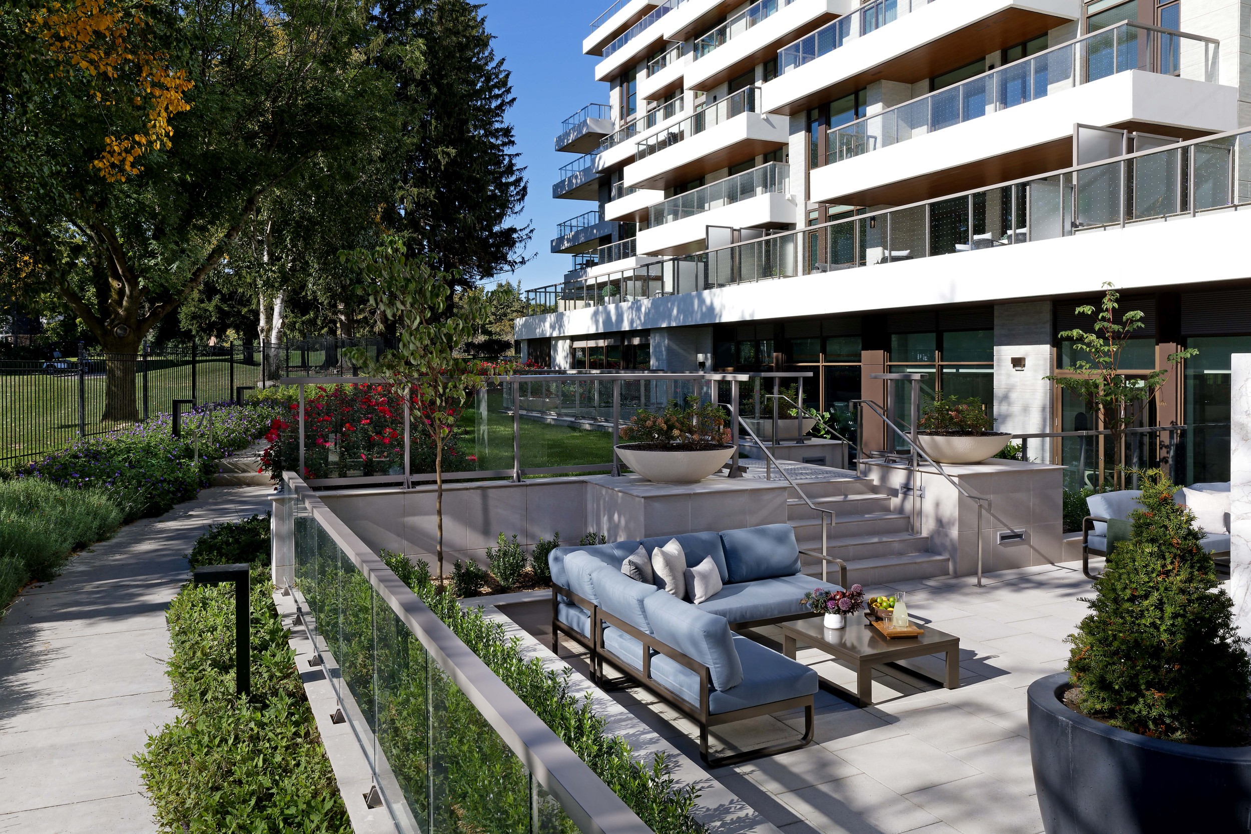 Royal Bayview Outdoor Patio Amenity