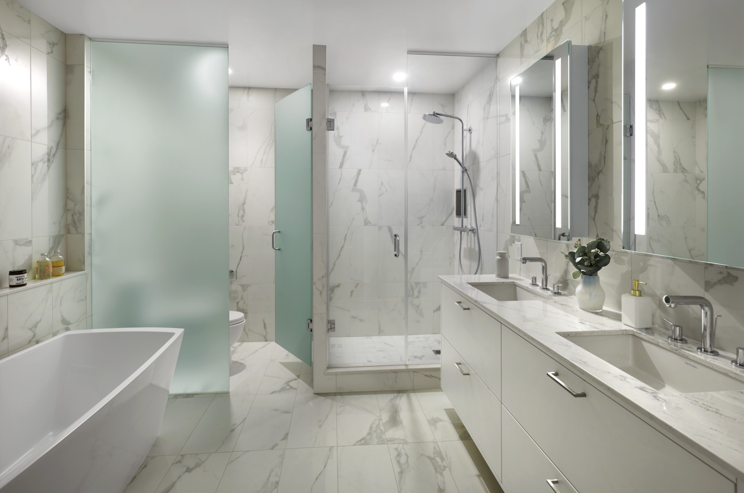 Royal Bayview Suite 204 Principal Ensuite