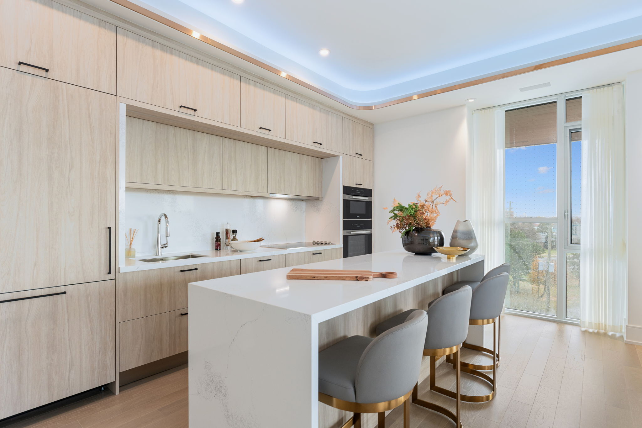 Royal Bayview Suite 418 Kitchen