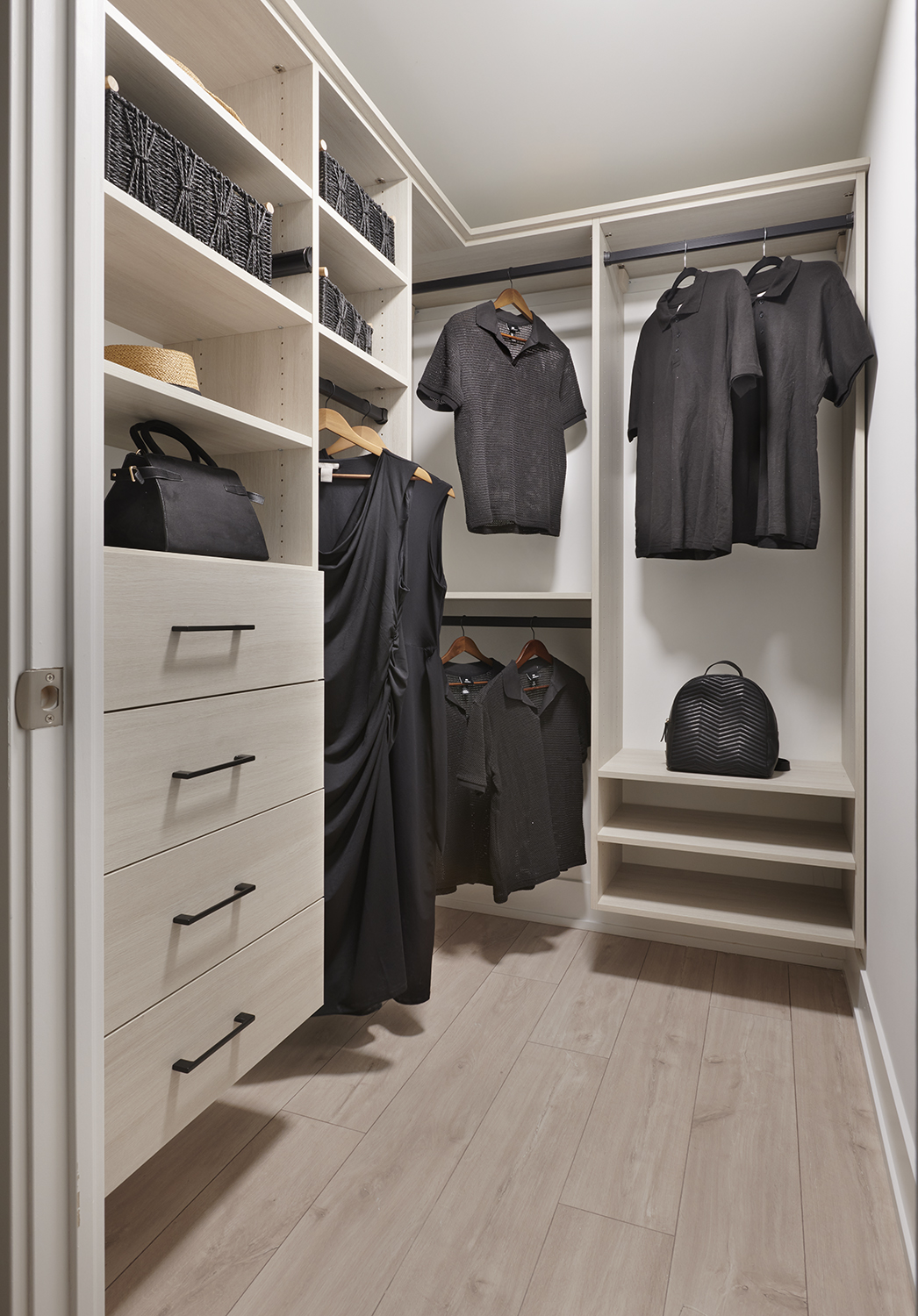 The Dupont Suite 329 Walk-In Closet