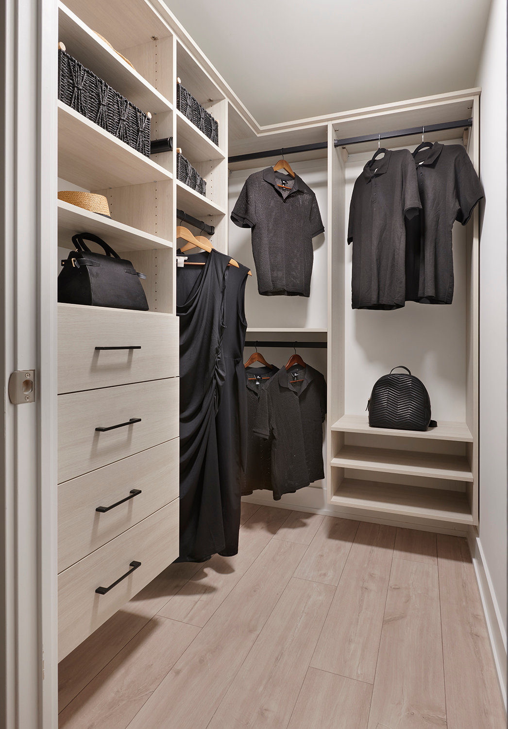 The Dupont Suite 329 Walk-In Closet
