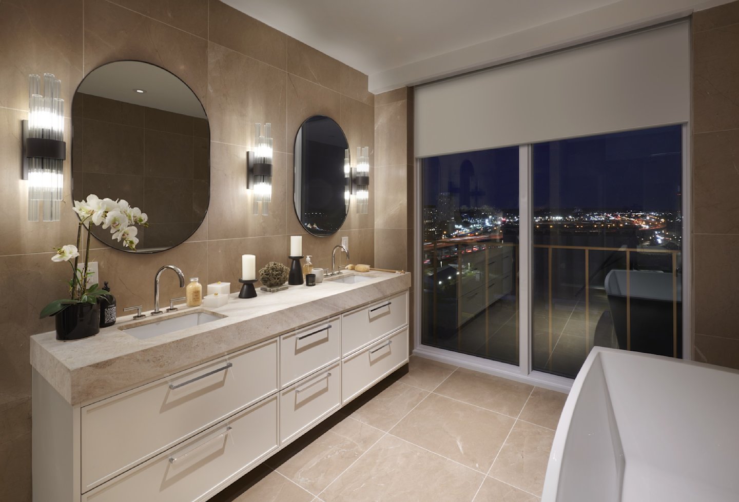 Aqualuna Suite LPH03 Principal Ensuite