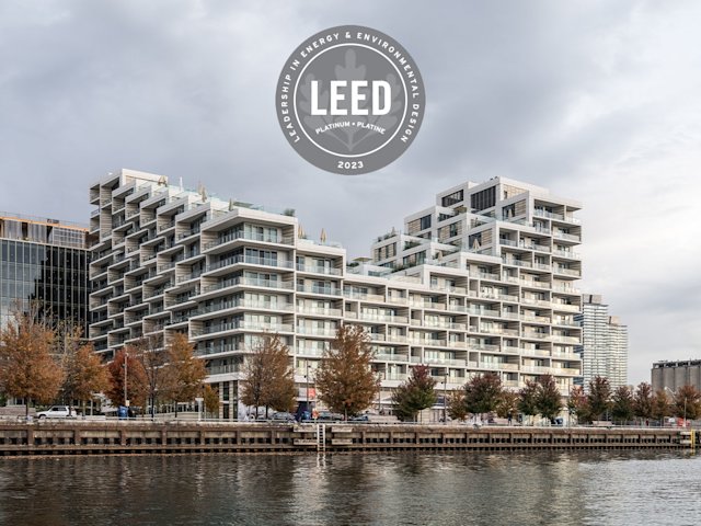 LEED Platinum certified Aquabella at Bayside Toronto Exterior Photo