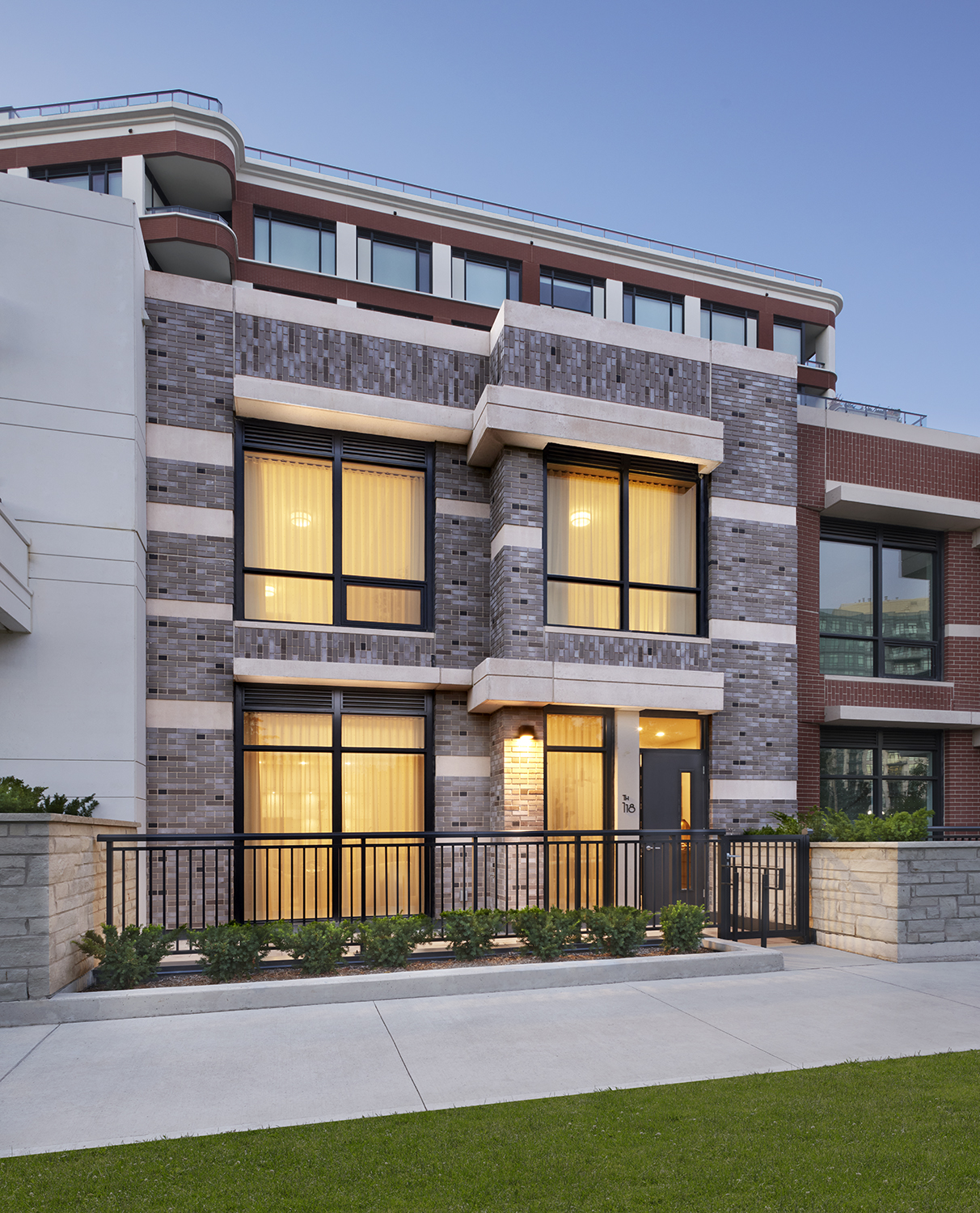 Edenbridge Suite 118 Exterior