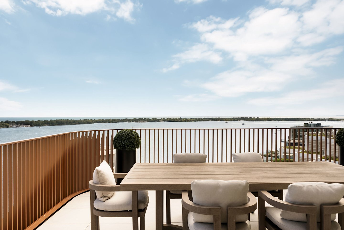 Aqualuna SPH1 Terrace