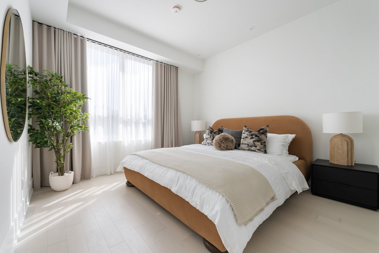 Edenbridge Garden Townhome Suite 121 Principal Bedroom