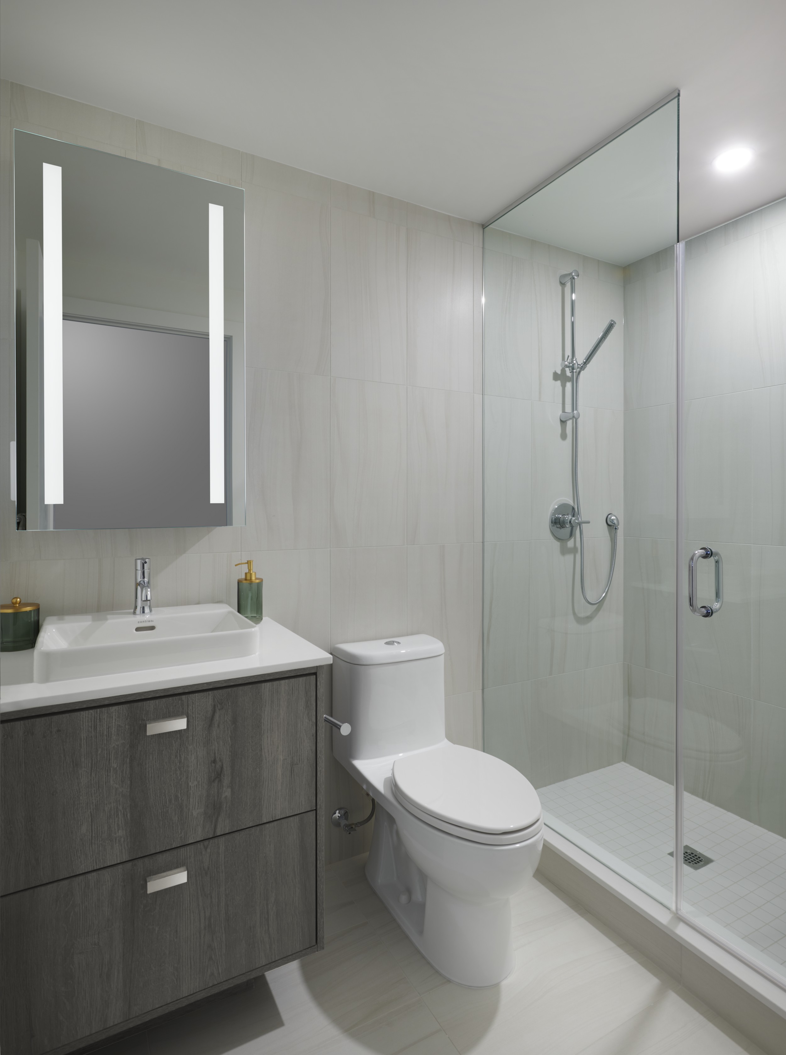 The Dupont Suite 704 Principal Ensuite