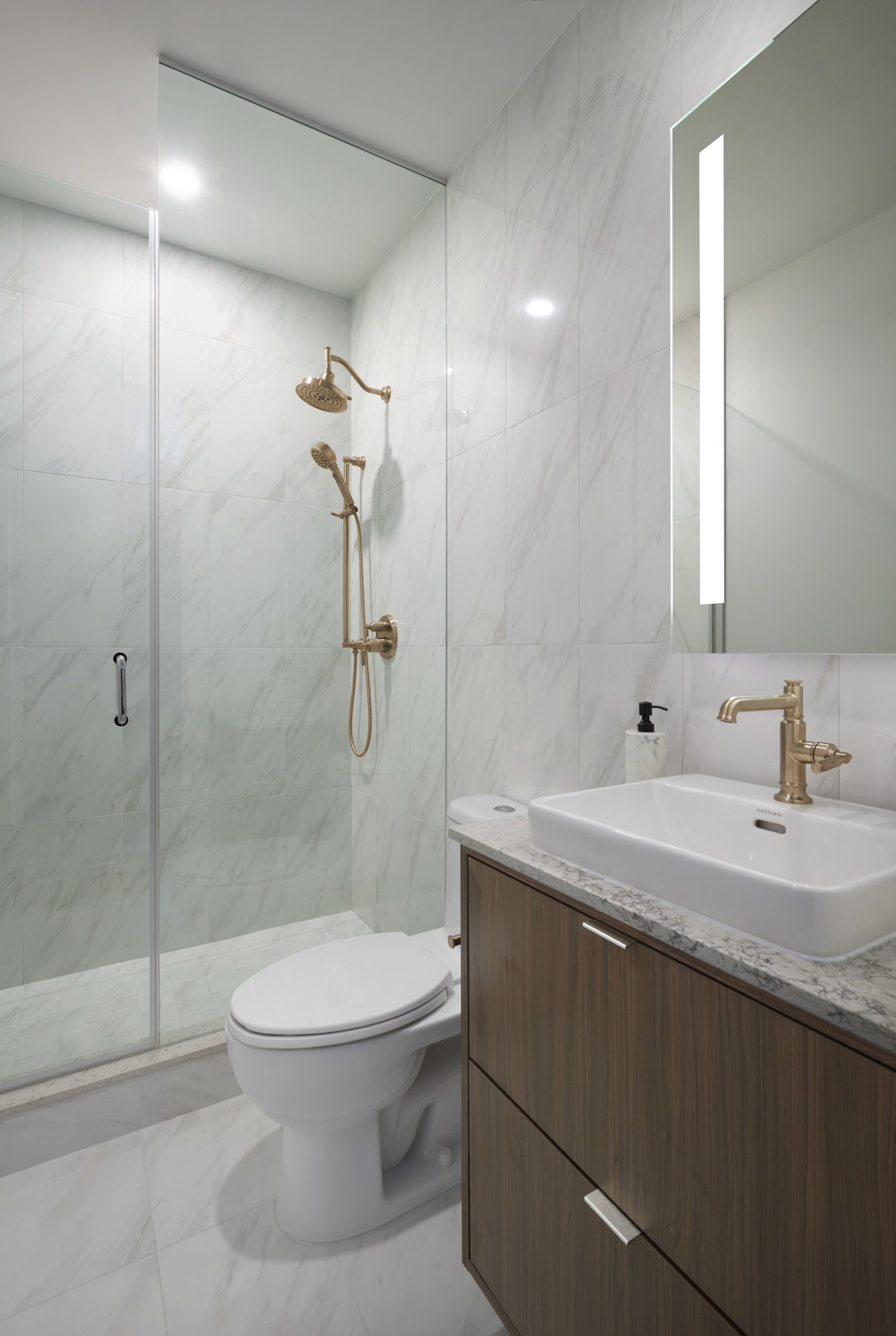 The Dupont Suite PH18 Ensuite Bathroom