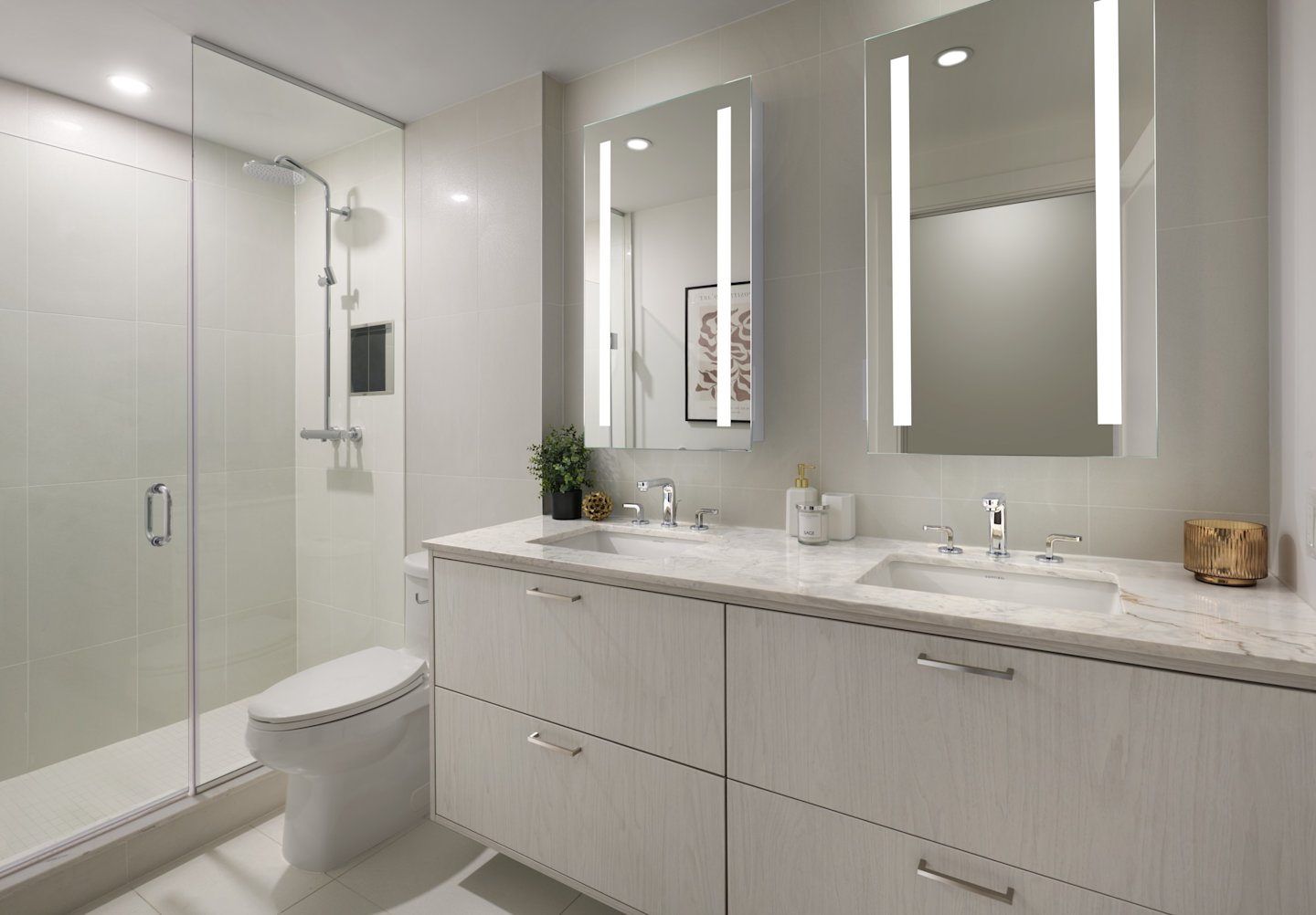 Chateau Suite 111 Principal Bathroom